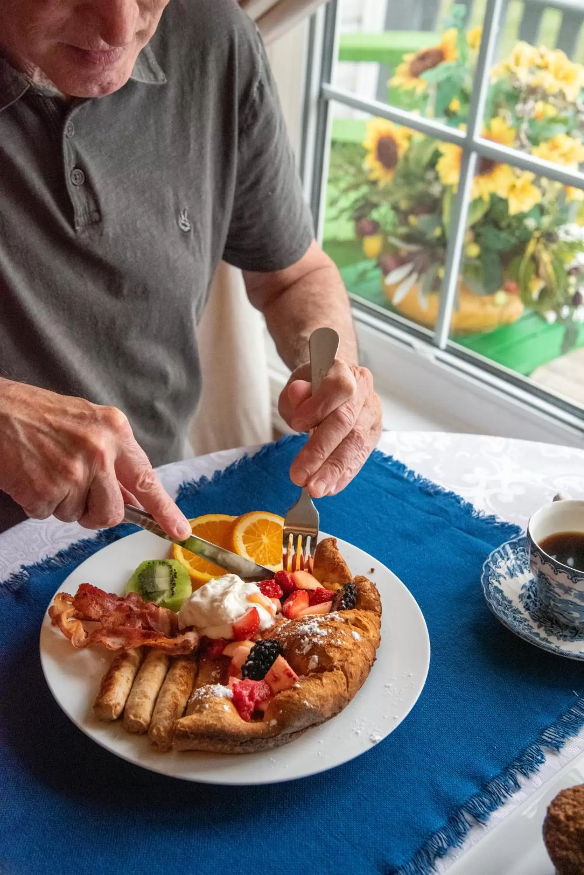 Breakfast in Baker Shore Bed and Breakfast