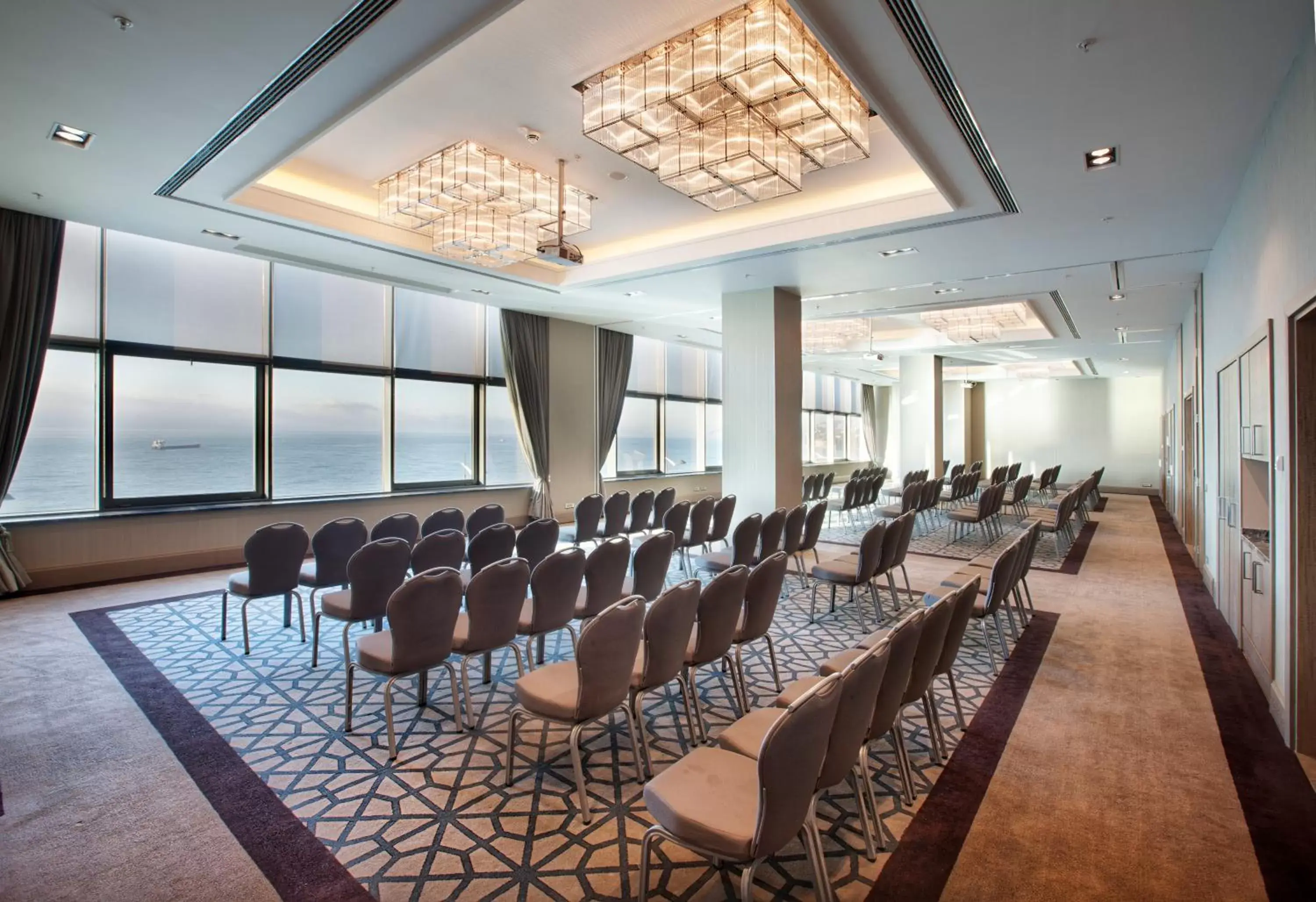 Business facilities in Dedeman Zonguldak