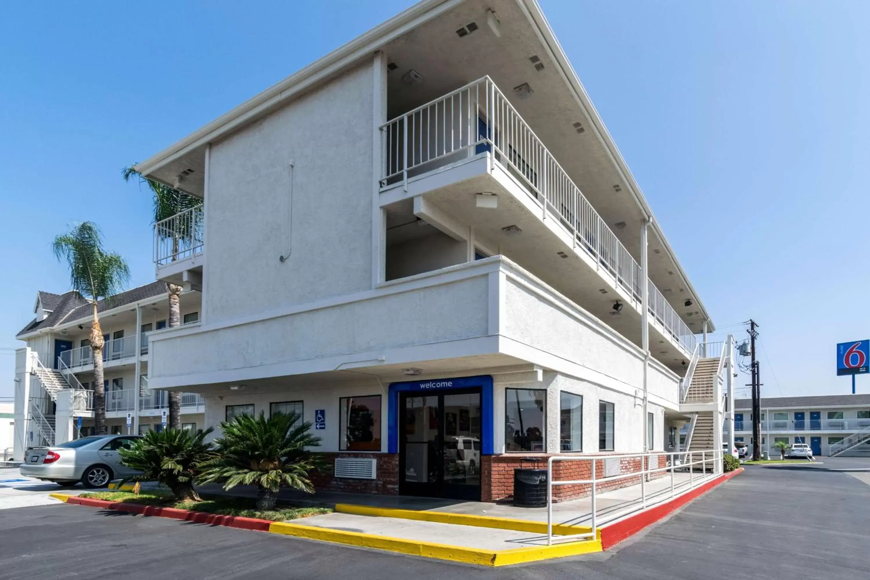 Property Building in Motel 6-Anaheim, CA - Fullerton East