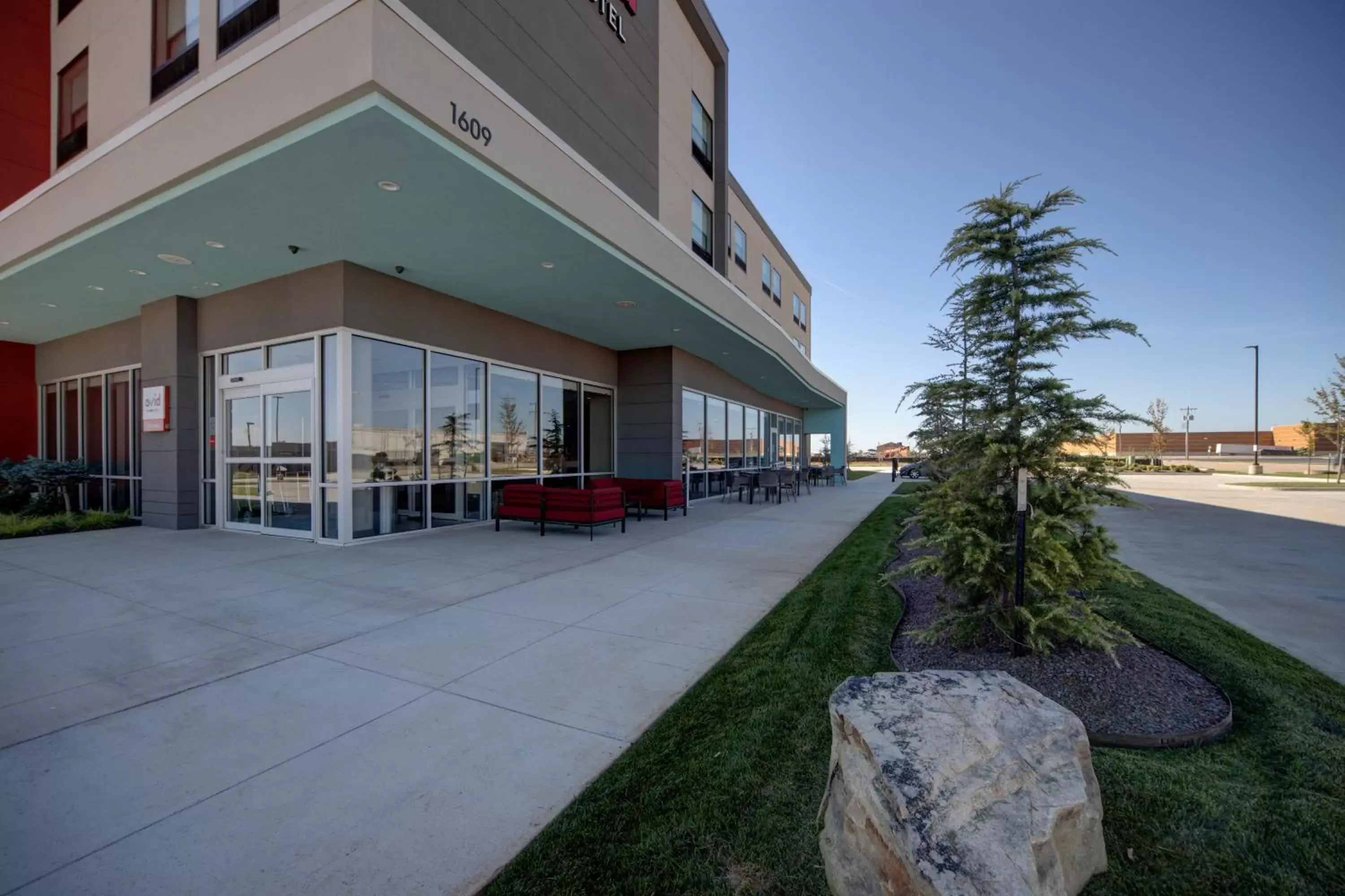 Property Building in Avid hotels - Oklahoma City - Yukon, an IHG Hotel