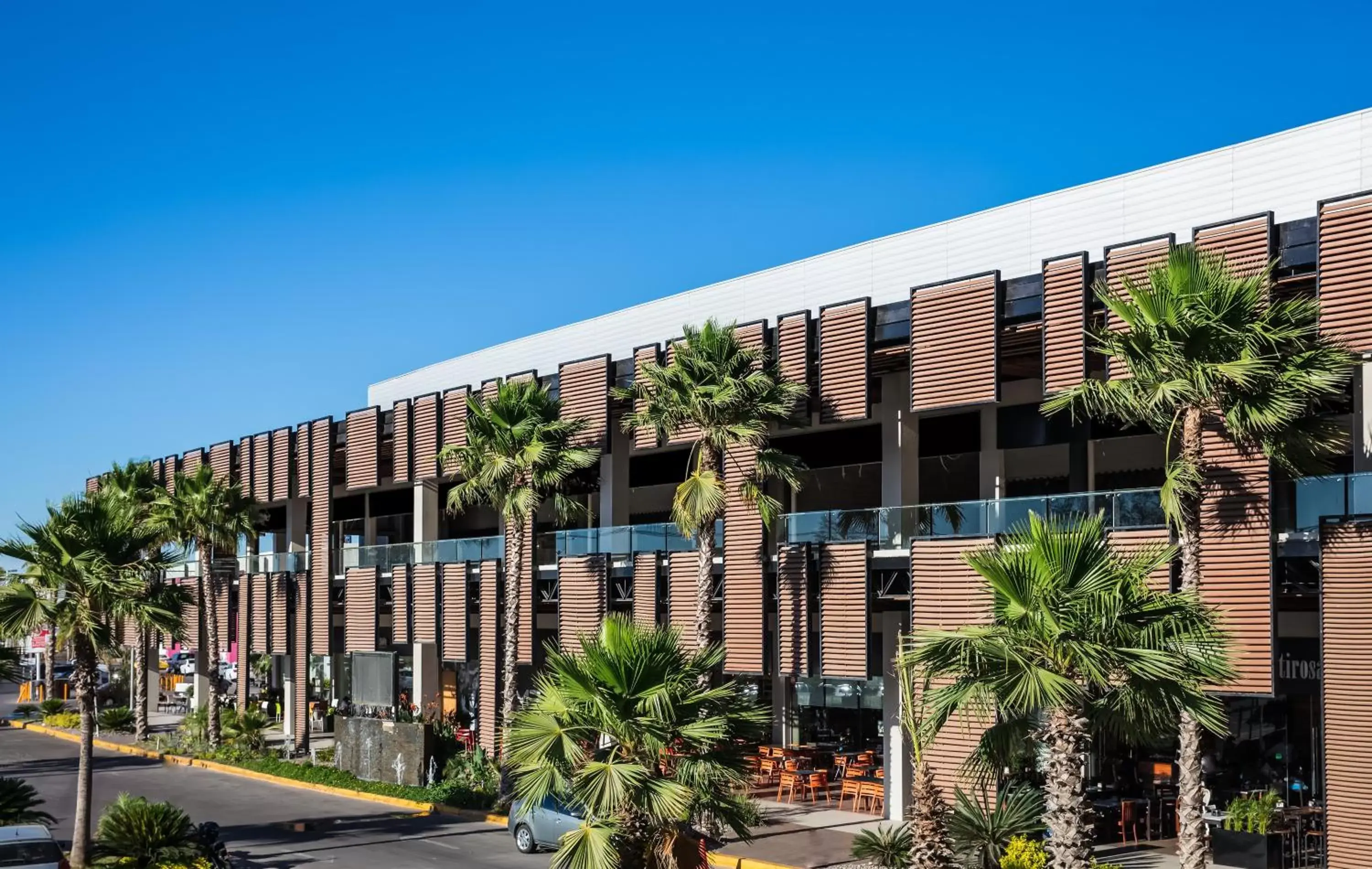 Property building in Fiesta Inn Los Mochis Property building in Fiesta Inn Los Mochis