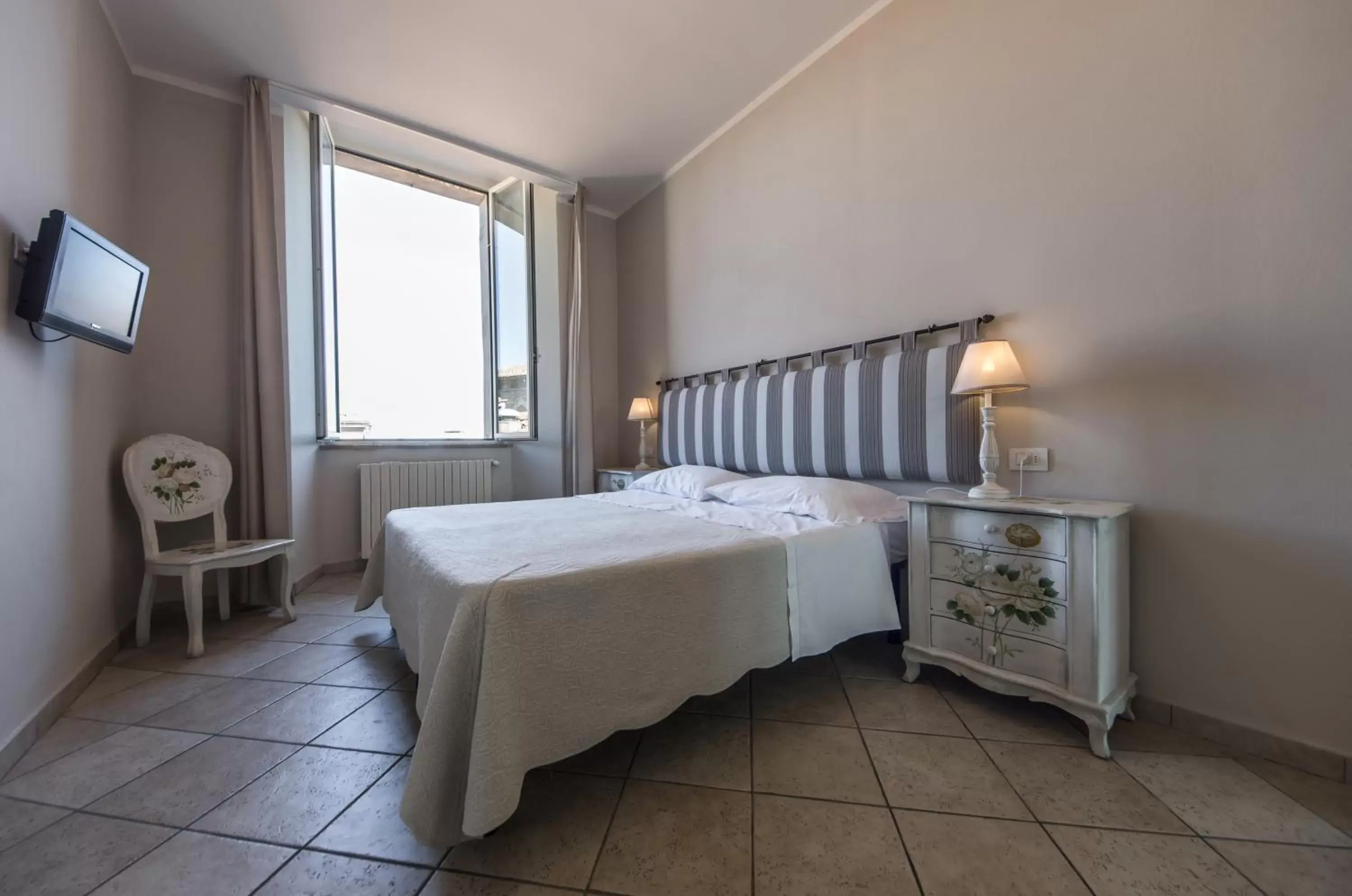 Bedroom, Bed in I Terzi Di Siena - Rooms Only