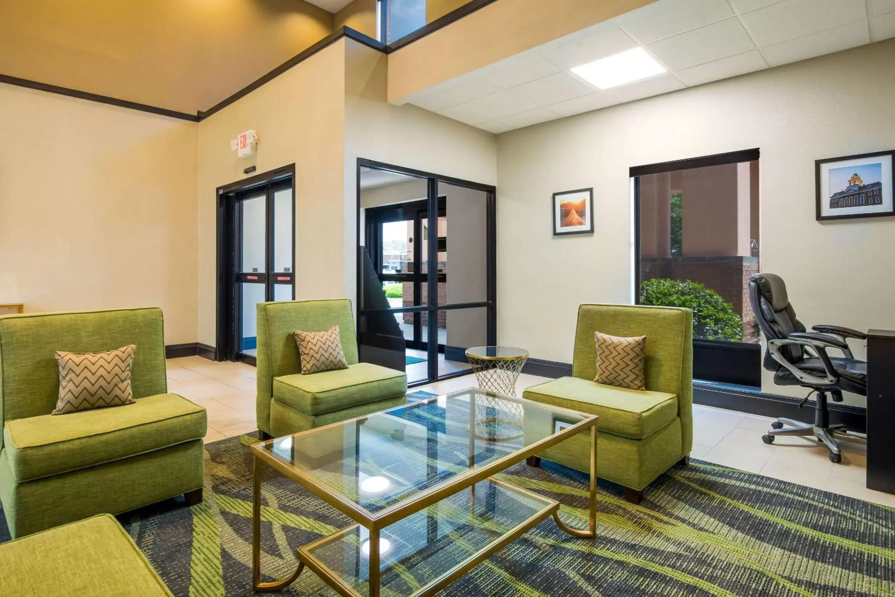 Lobby or reception, Seating Area in Quality Inn & Suites-Sellersburg
