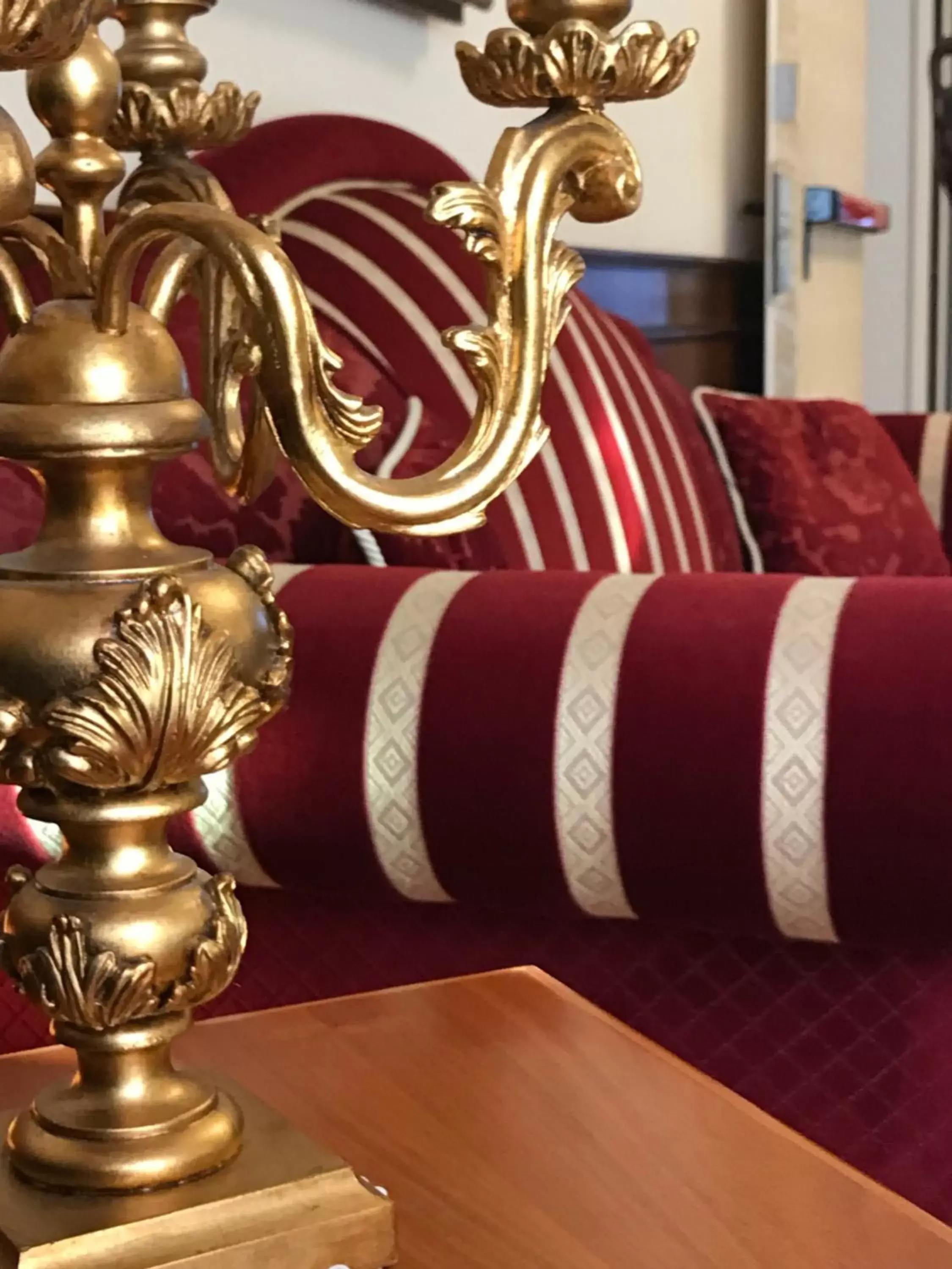 Communal lounge/ TV room, Bed in Grand Hotel Palace Communal lounge/ TV room, Bed in Grand Hotel Palace