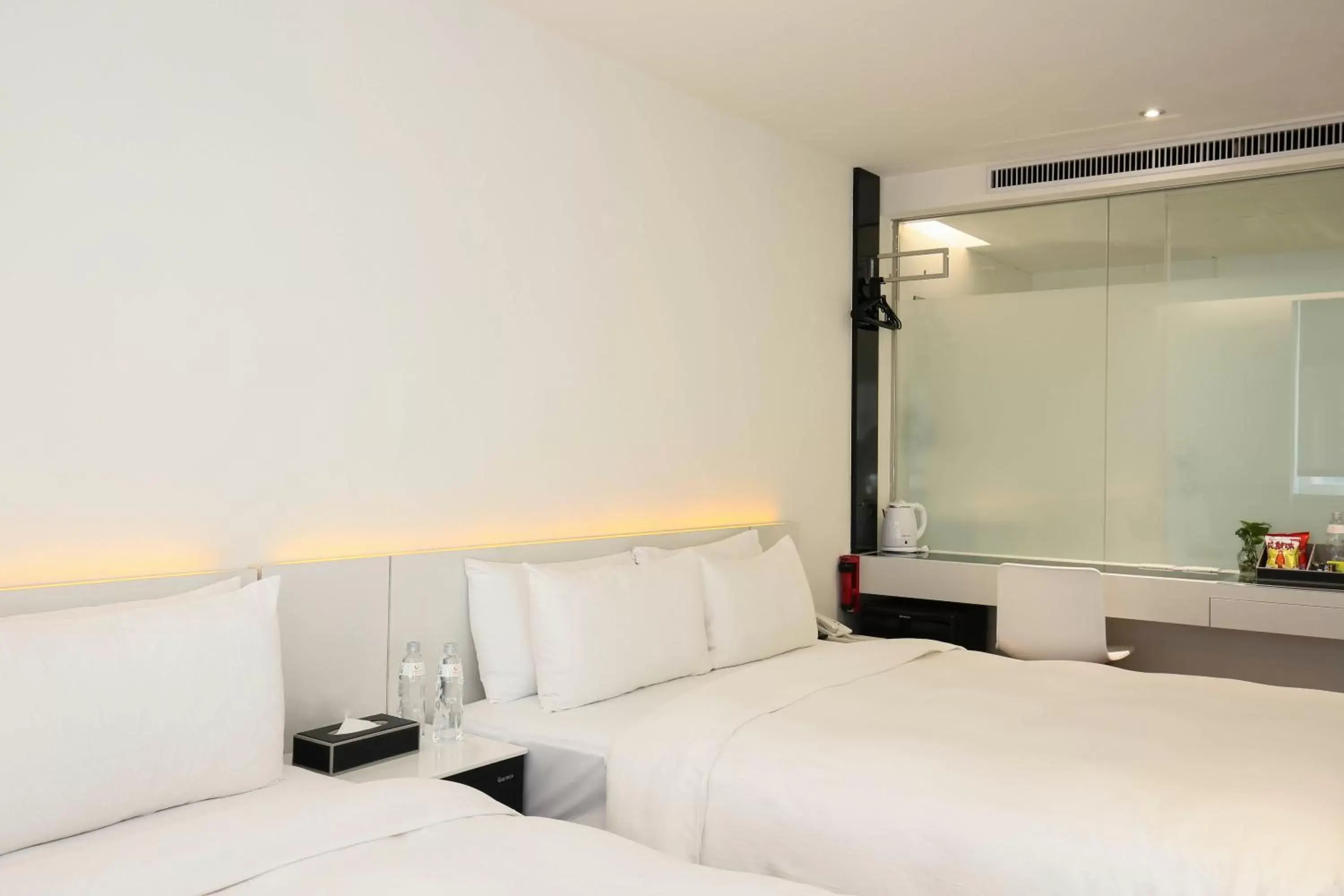 Photo of the whole room, Bed in CityInn Hotel Taipei Station Branch III Photo of the whole room, Bed in CityInn Hotel Taipei Station Branch III