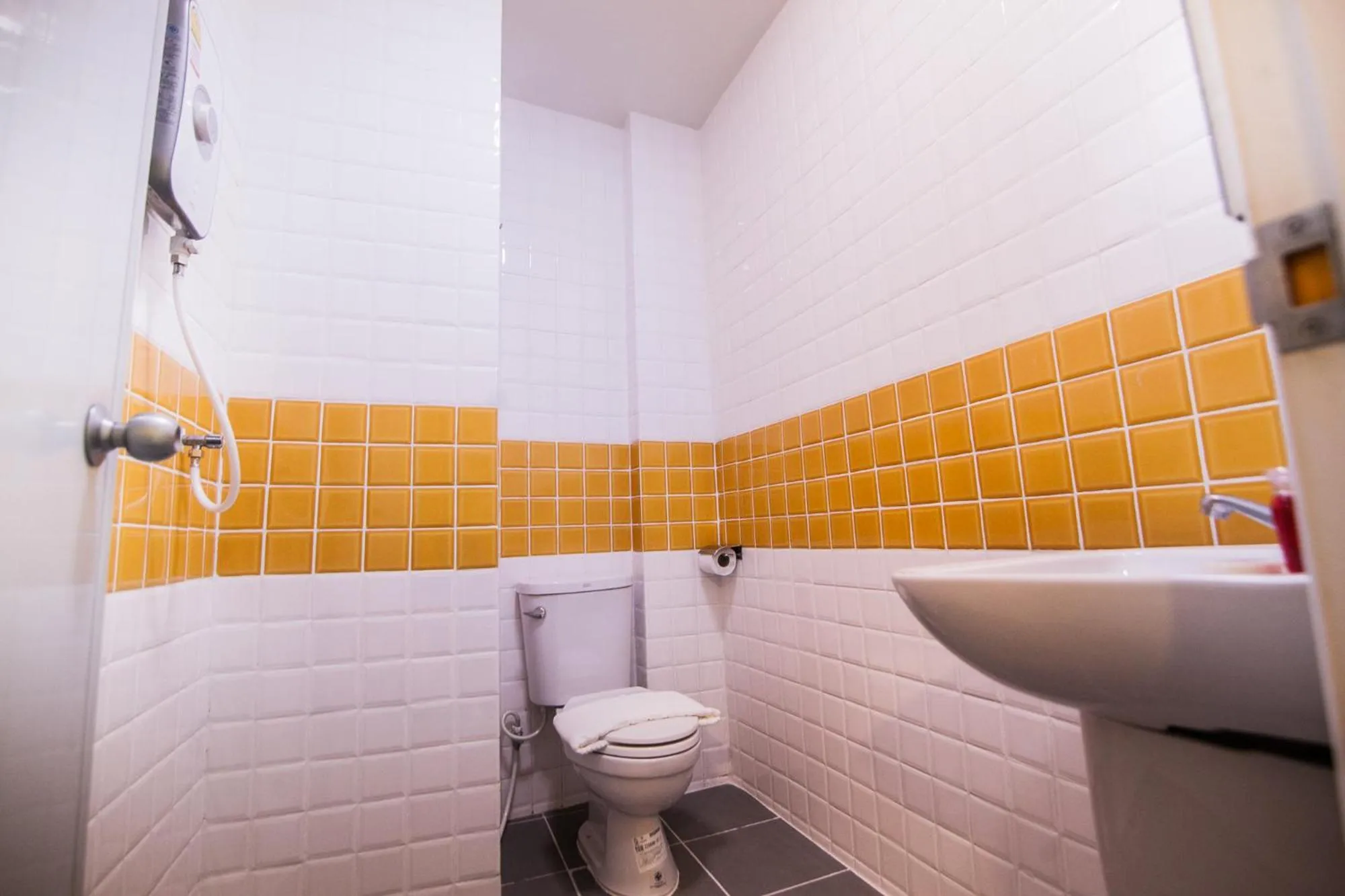 Bathroom in The Seven Luck