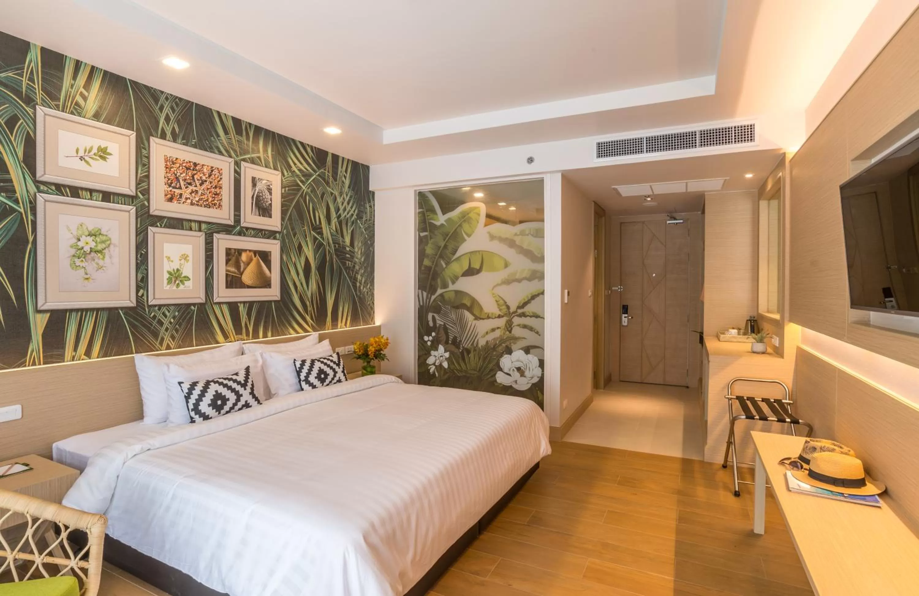 Photo of the whole room, Bed in Panan Krabi Resort