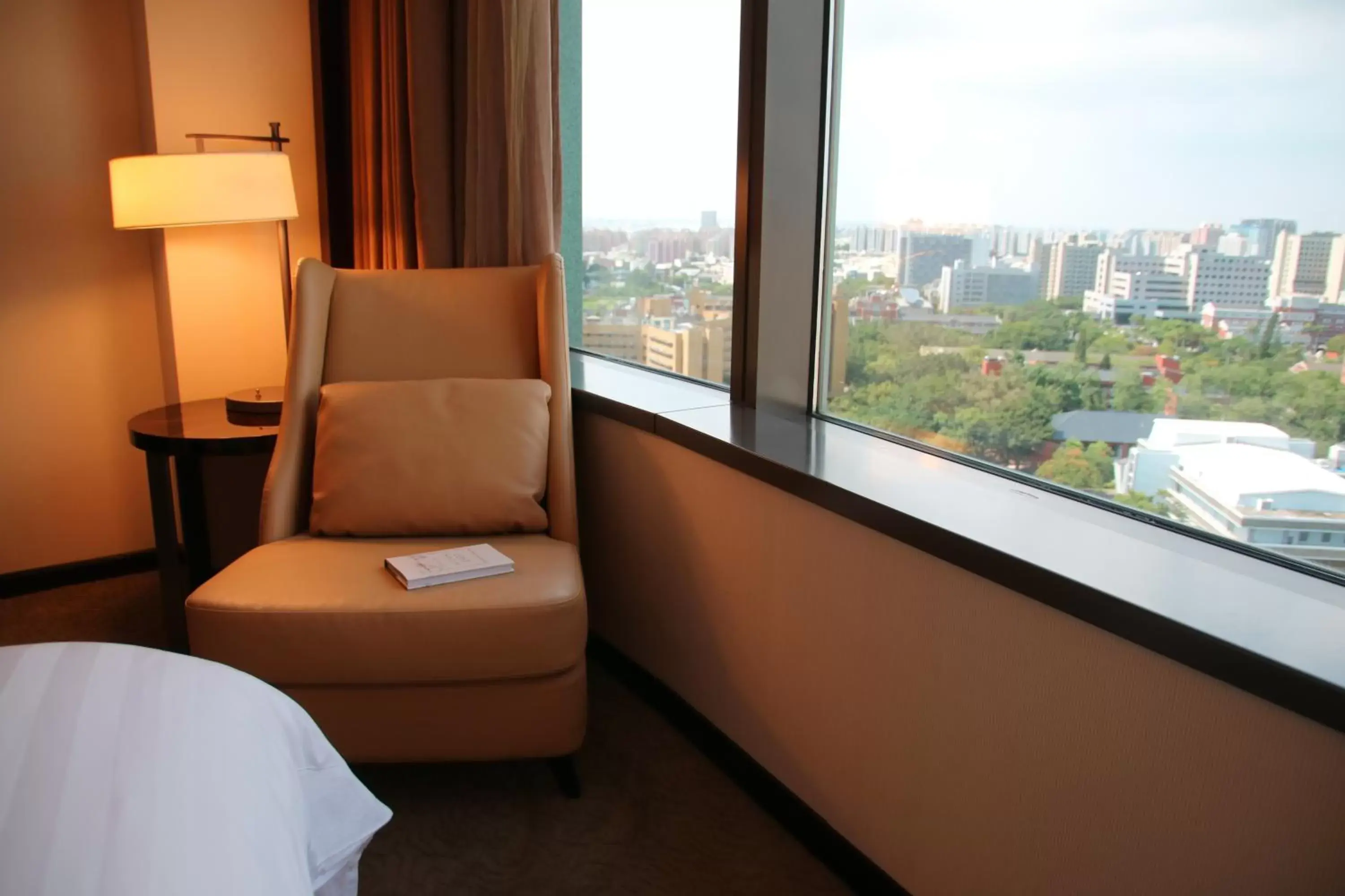 Seating area in Shangri-La Far Eastern Tainan