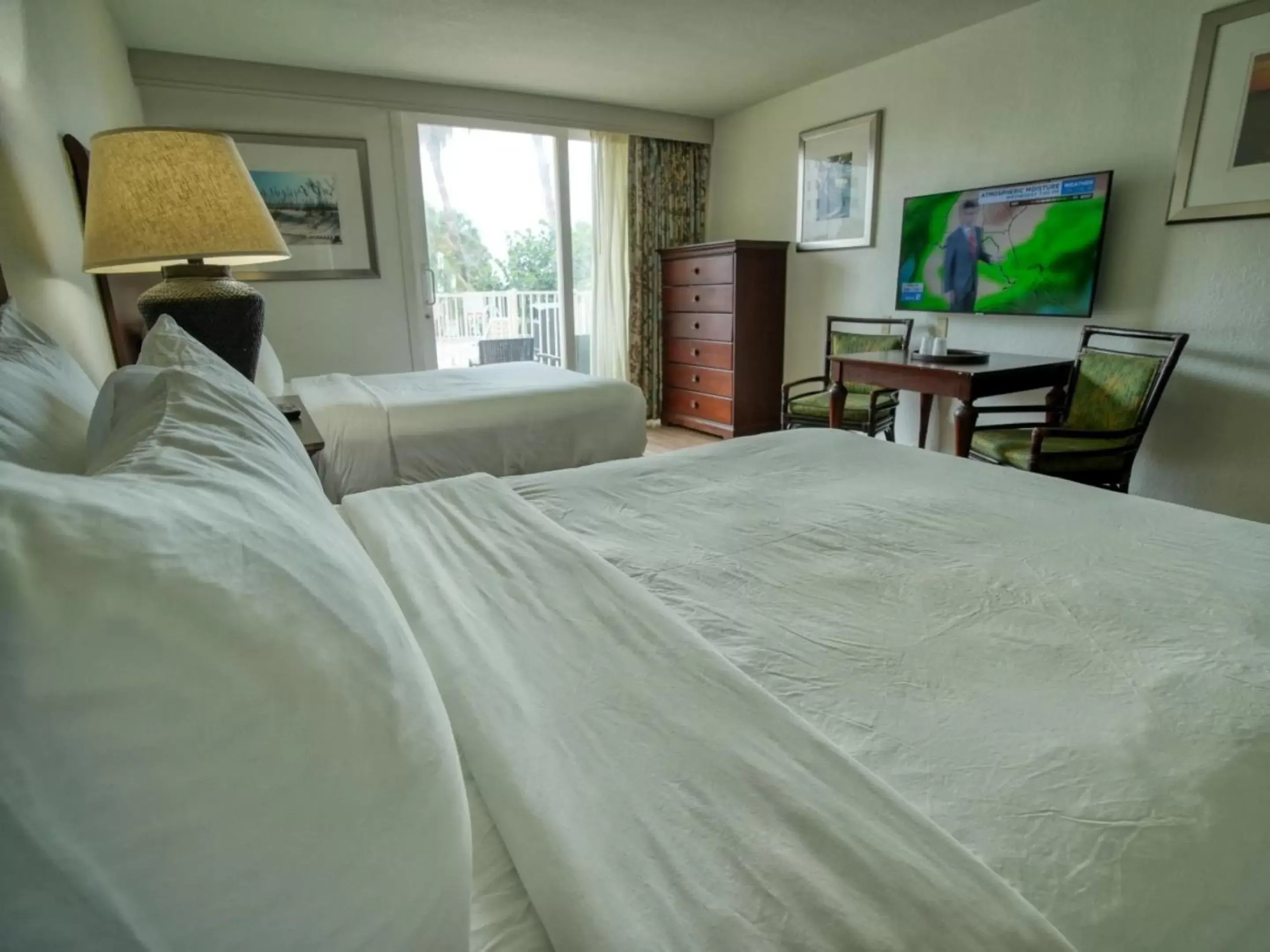 TV and multimedia, Bed in Treasure Bay Resort and Marina