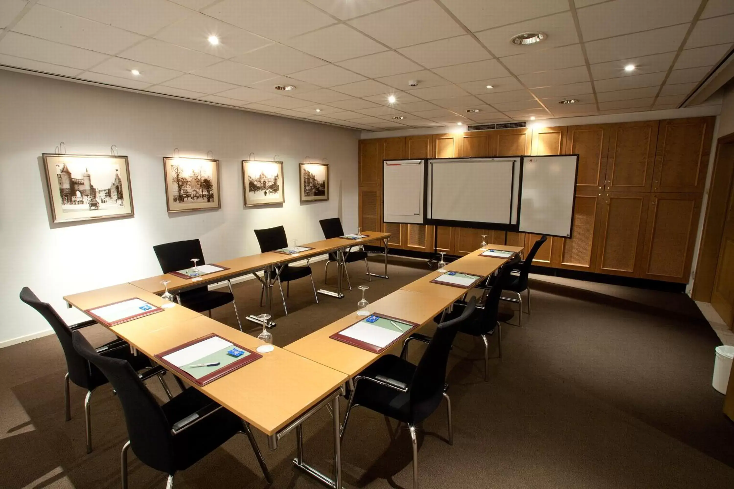 Meeting/conference room in Theater Hotel
