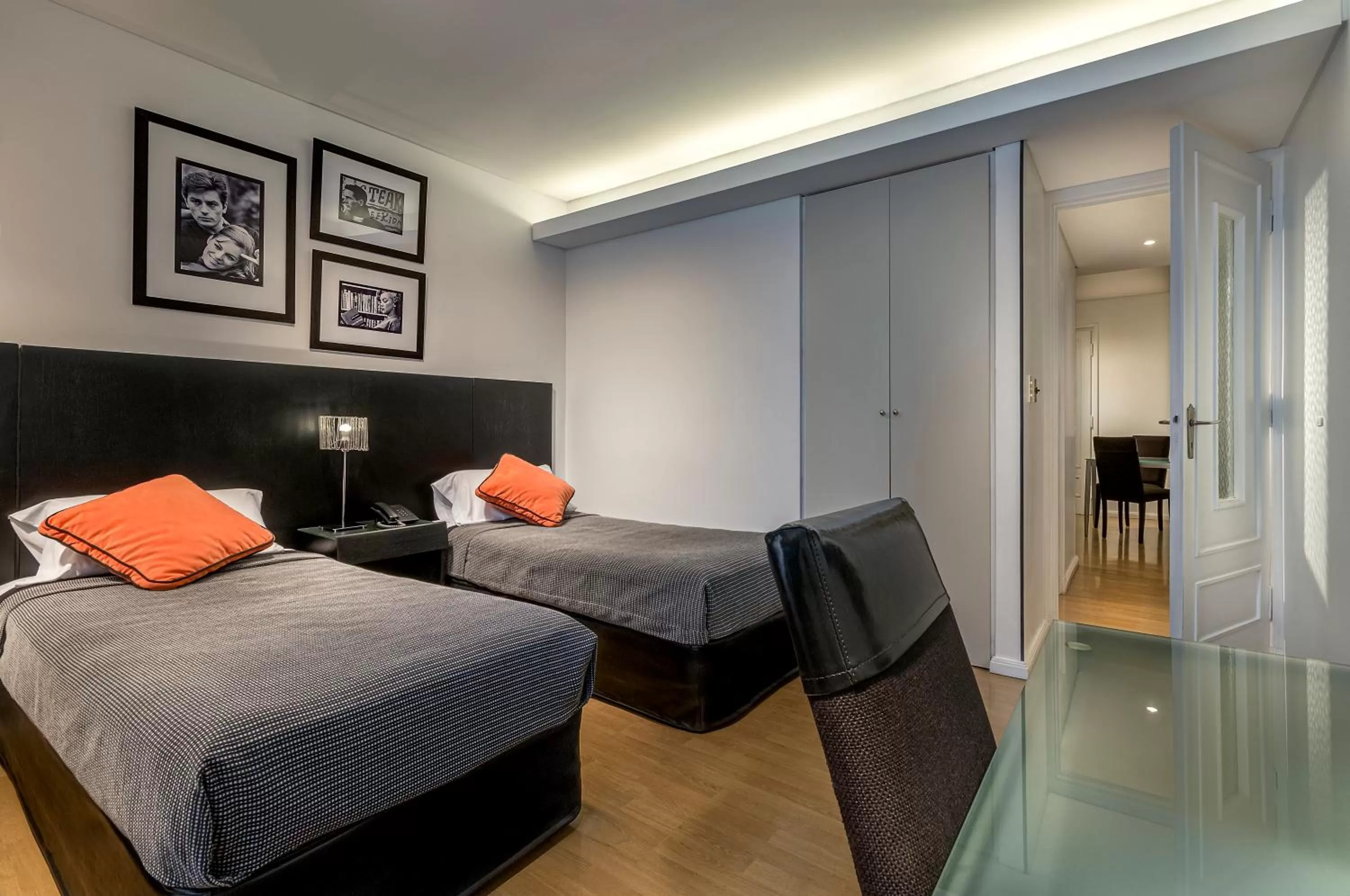 Bed in Broadway Hotel & Suites