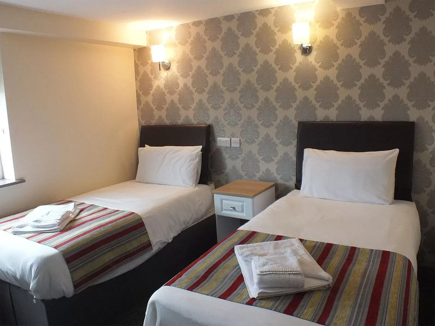 Photo of the whole room, Bed in The Fazeley Inn