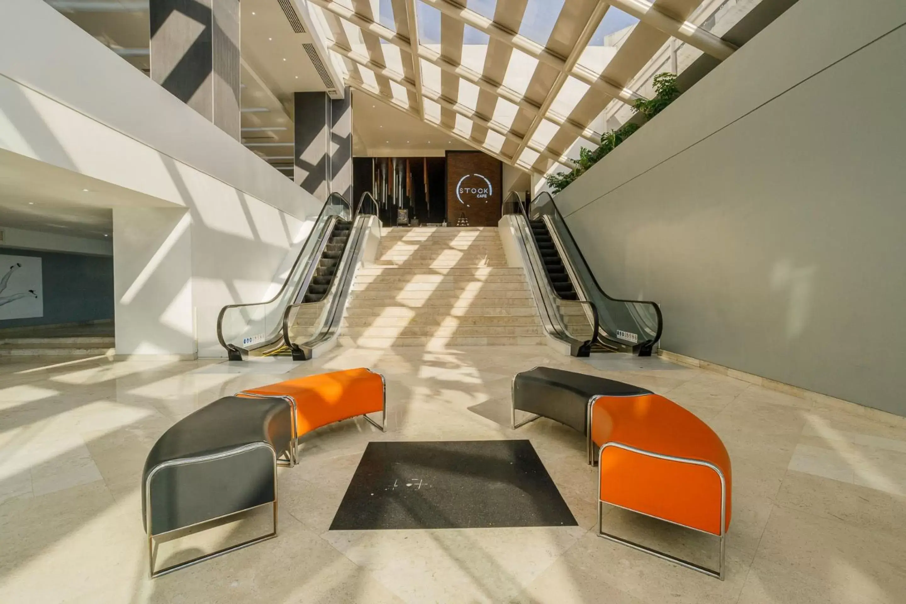 Lobby or reception, Seating Area in Real Inn Tijuana by Camino Real Hotels