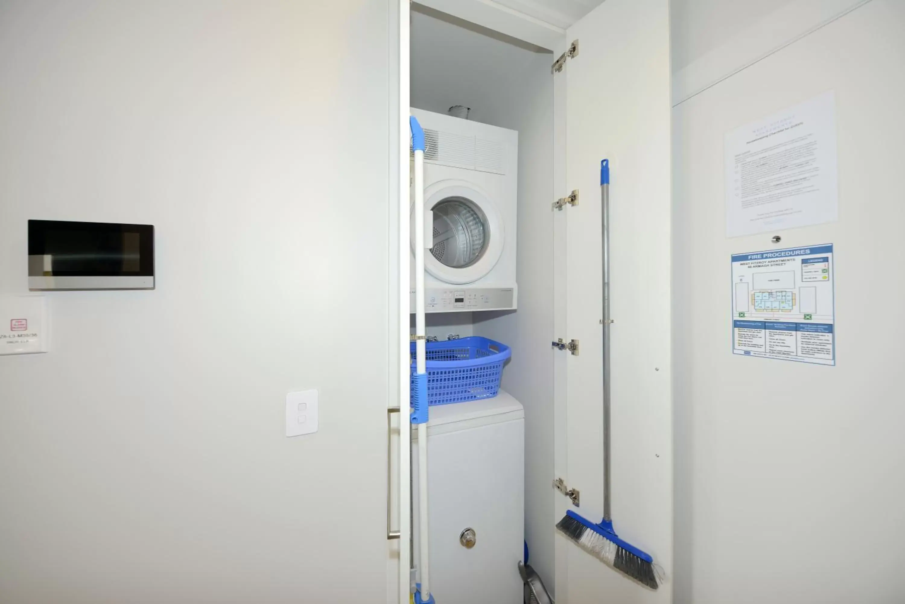 Kitchen/Kitchenette in West Fitzroy Apartments