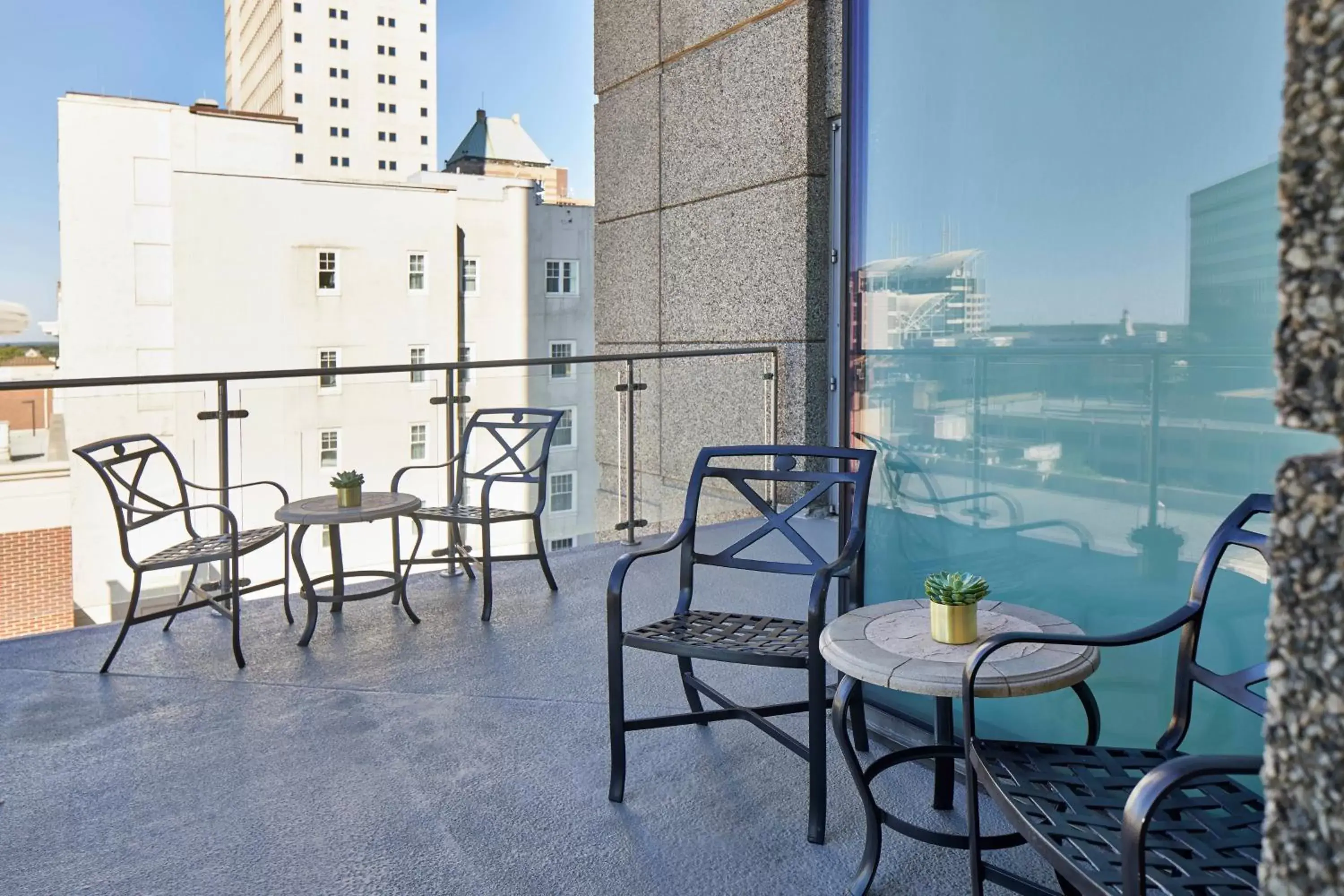 Photo of the whole room, Balcony/Terrace in The Battle House Renaissance Mobile Hotel & Spa