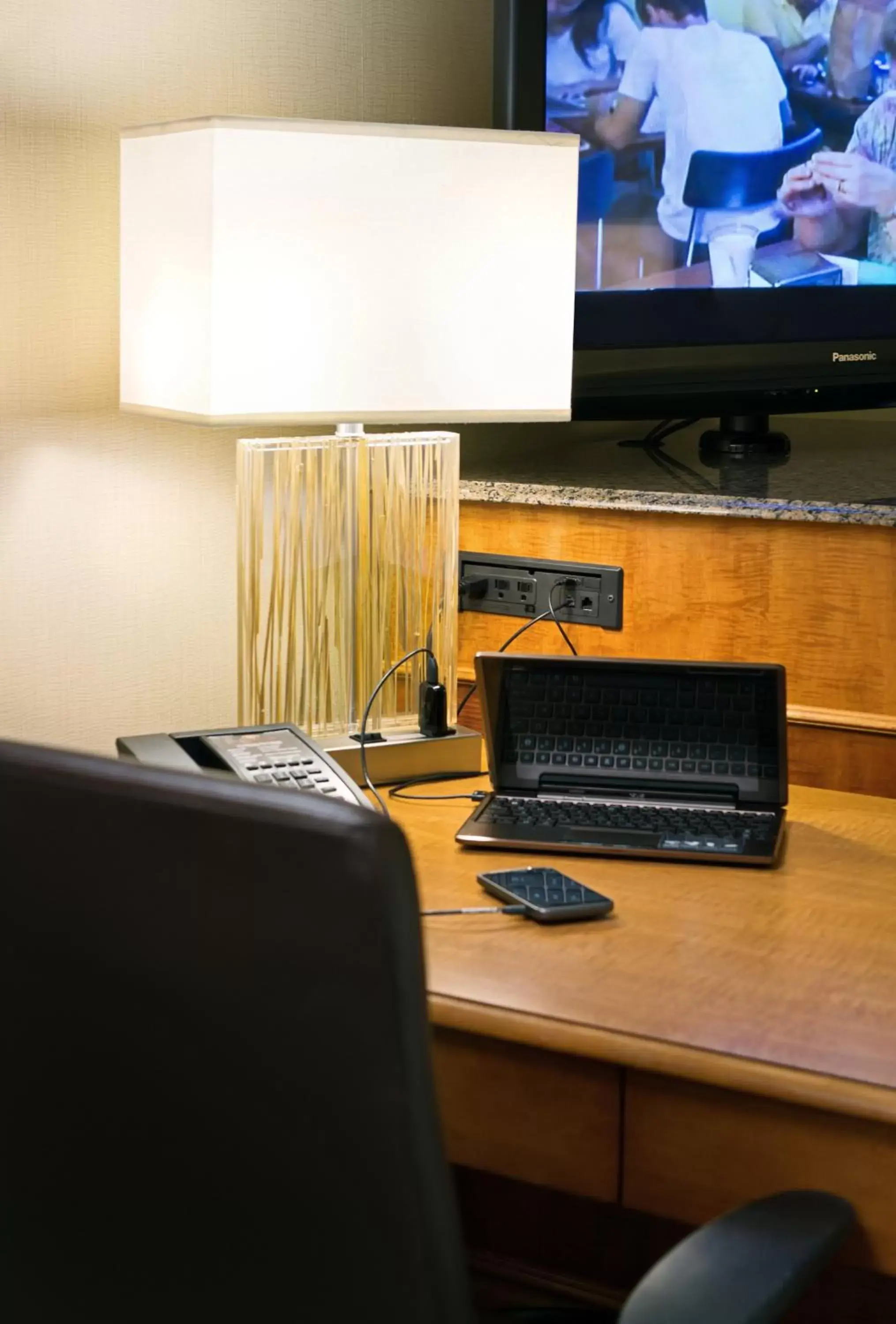 Bedroom, Business Area/Conference Room in Crowne Plaza Minneapolis West, an IHG Hotel