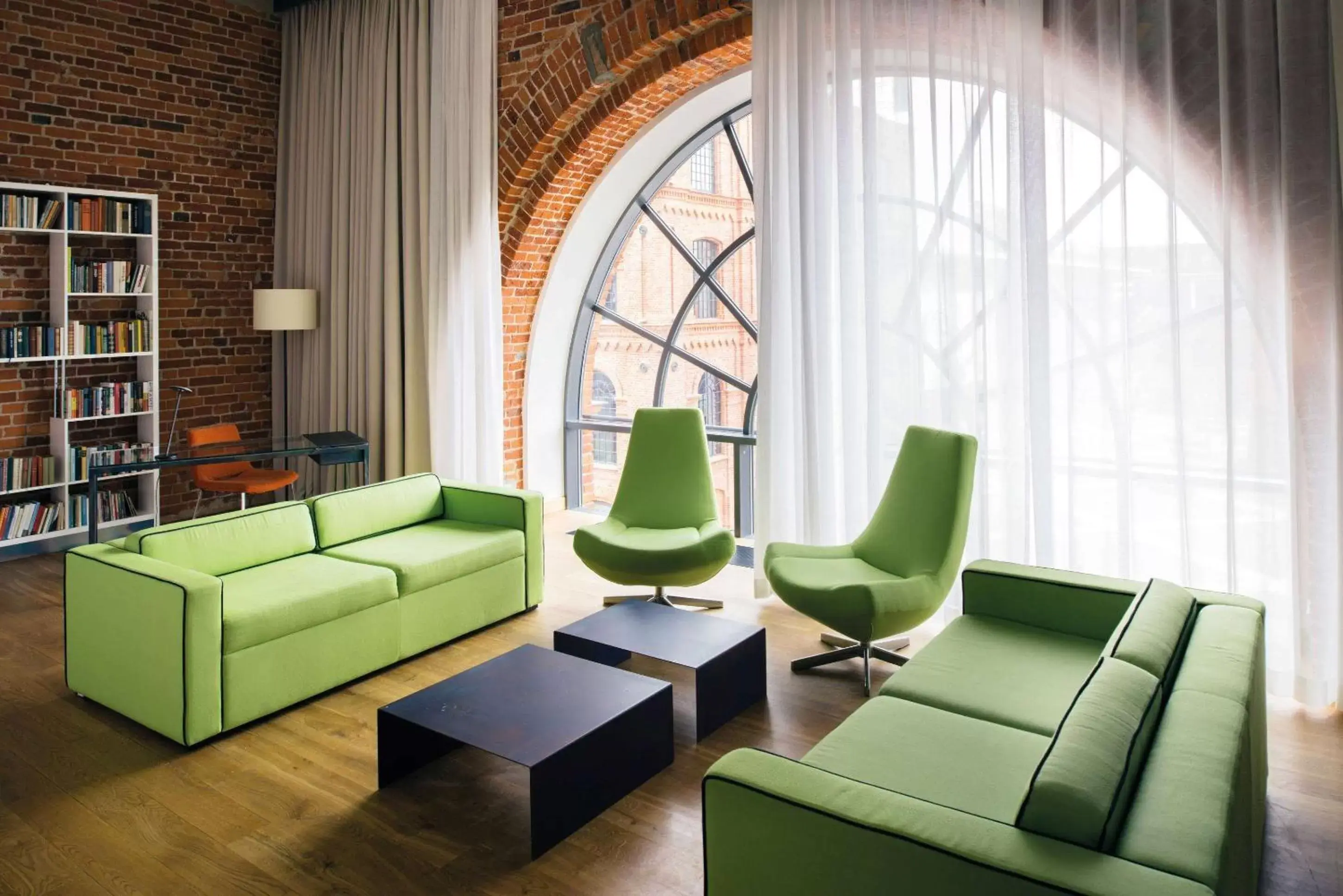 Photo of the whole room, Seating Area in Vienna House by Wyndham Andel's Lodz