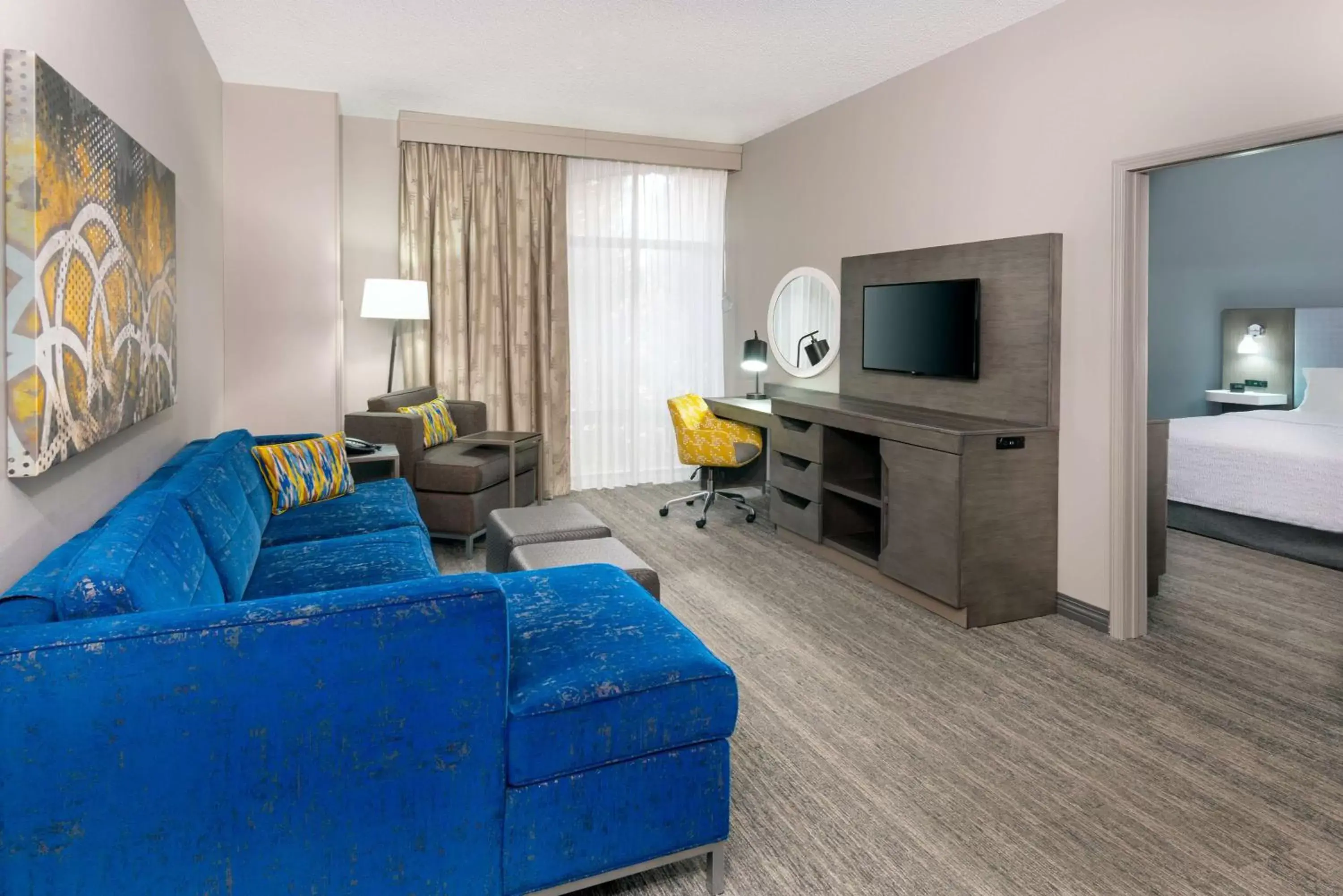 Living room, Seating Area in Hampton Inn & Suites Country Club Plaza