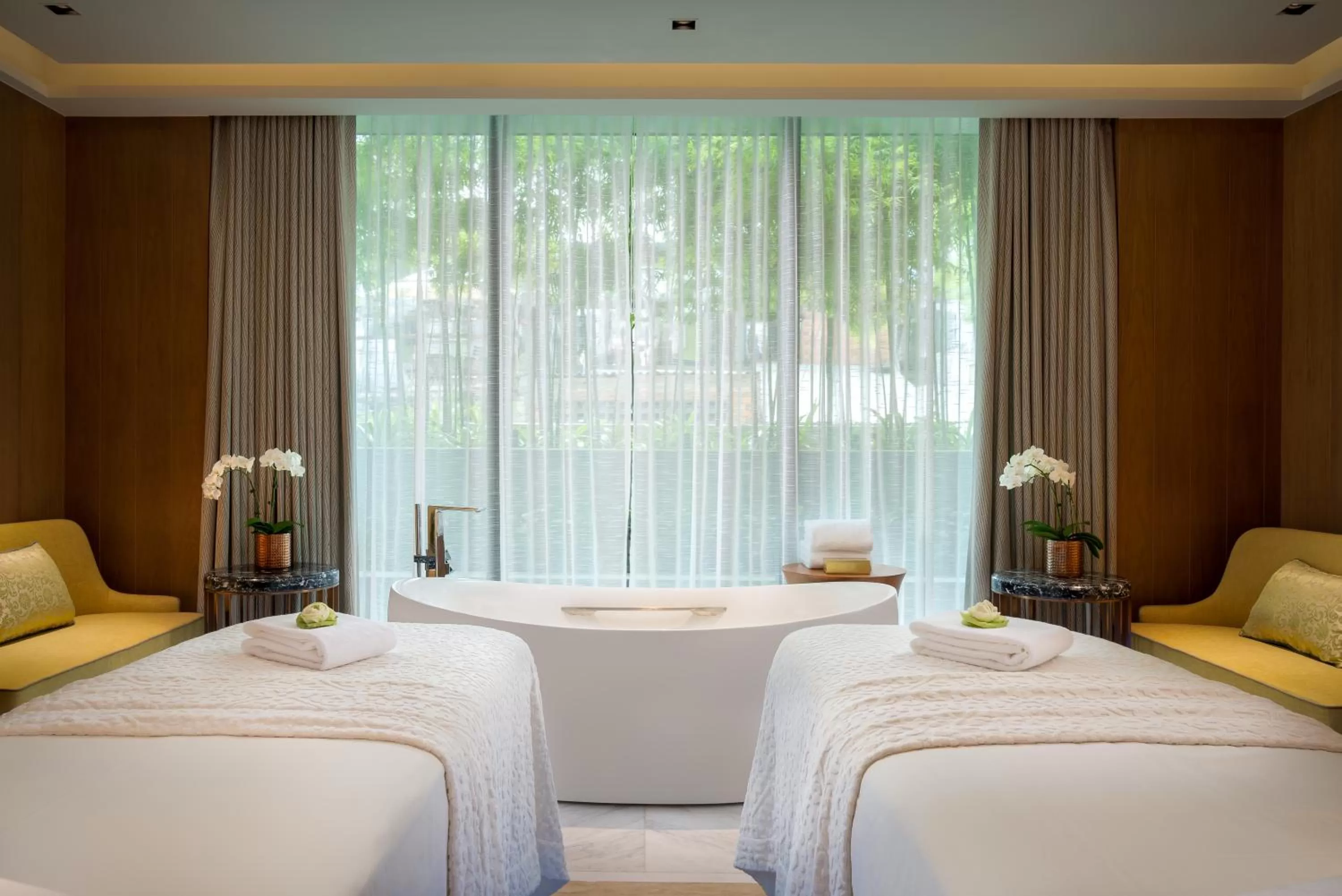 Massage, Bed in Hyatt Regency Phnom Penh