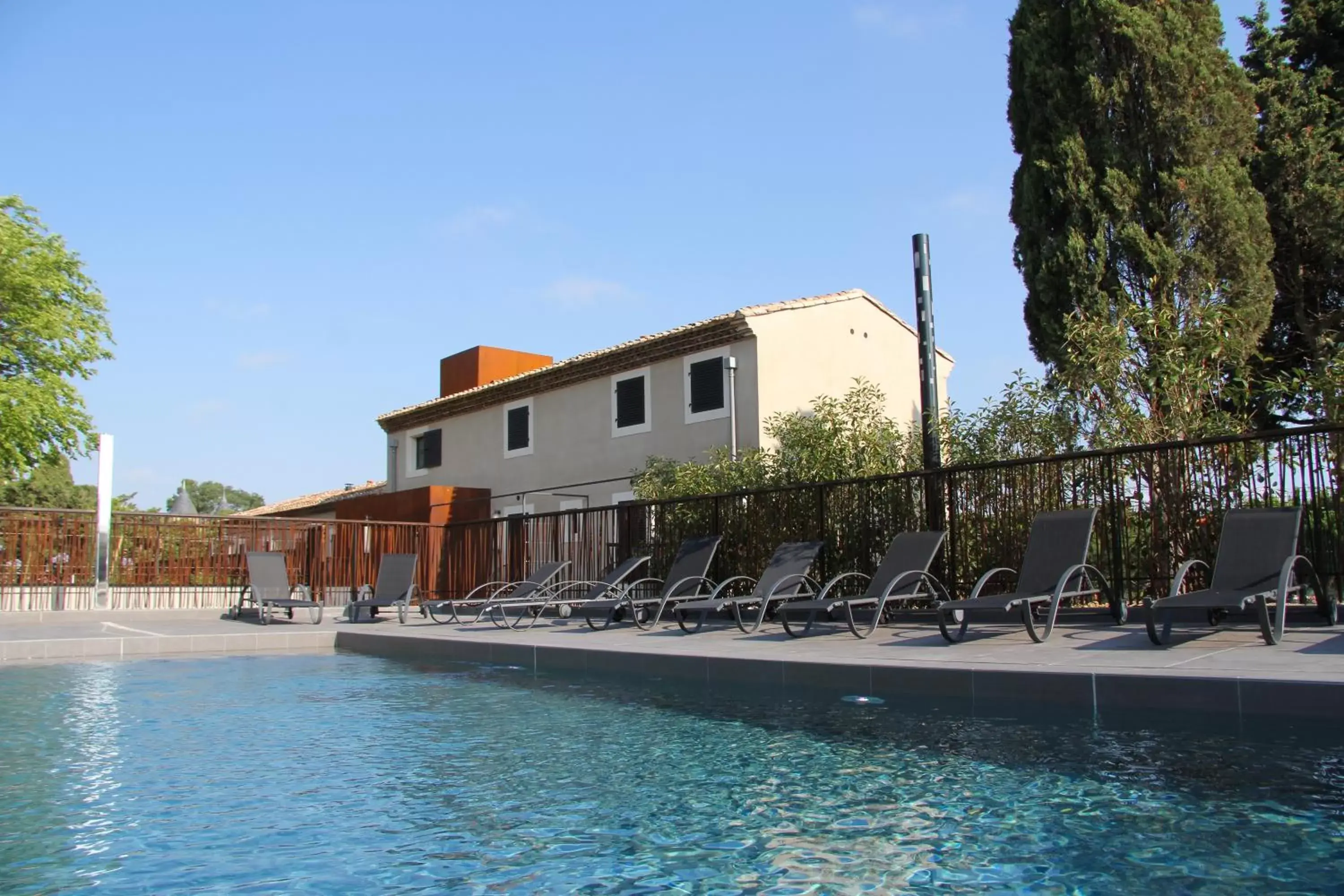 Swimming Pool in Hotel Pont Levis - Franck Putelat