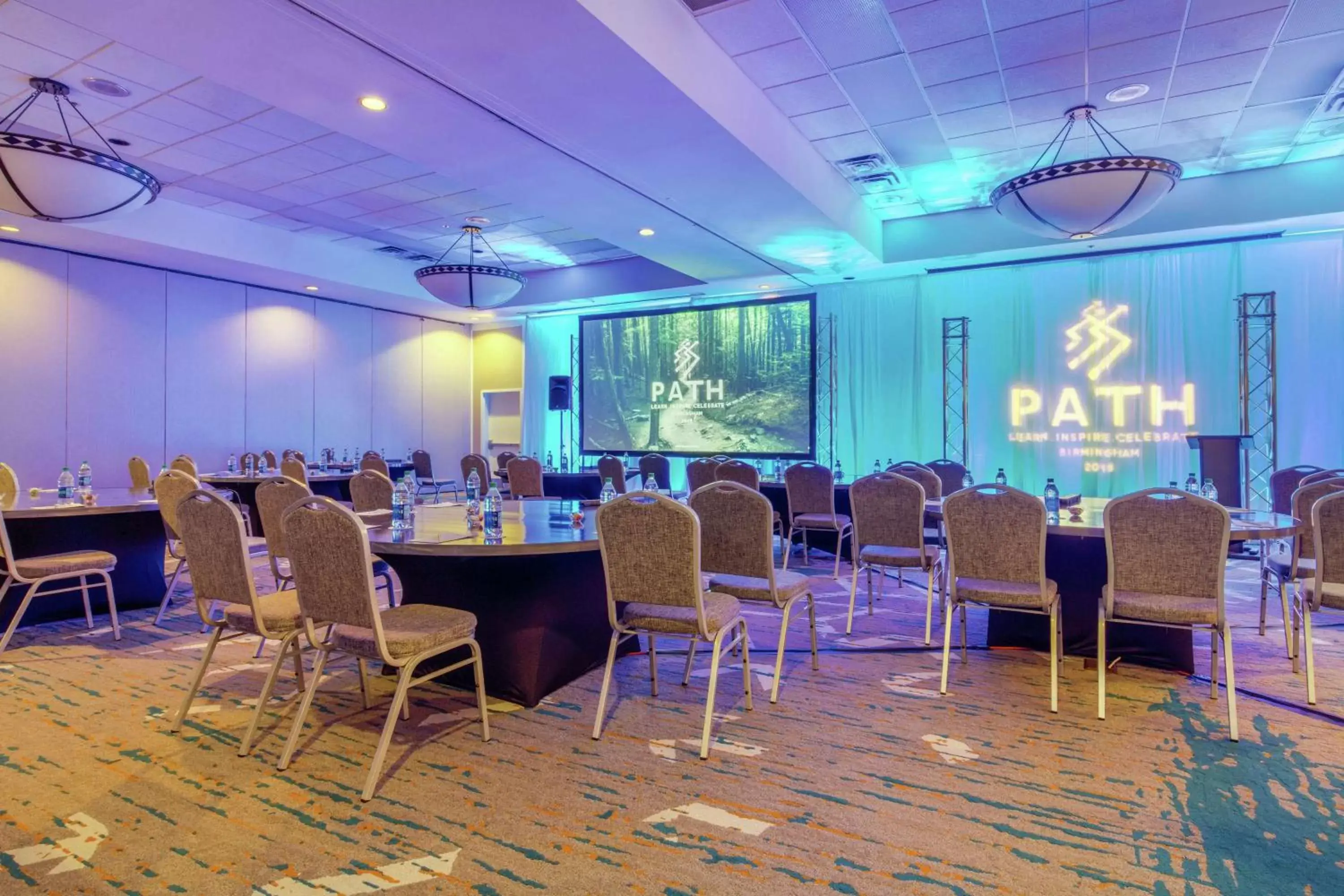 Meeting/conference room, Restaurant/Places to Eat in DoubleTree Birmingham Perimeter Park