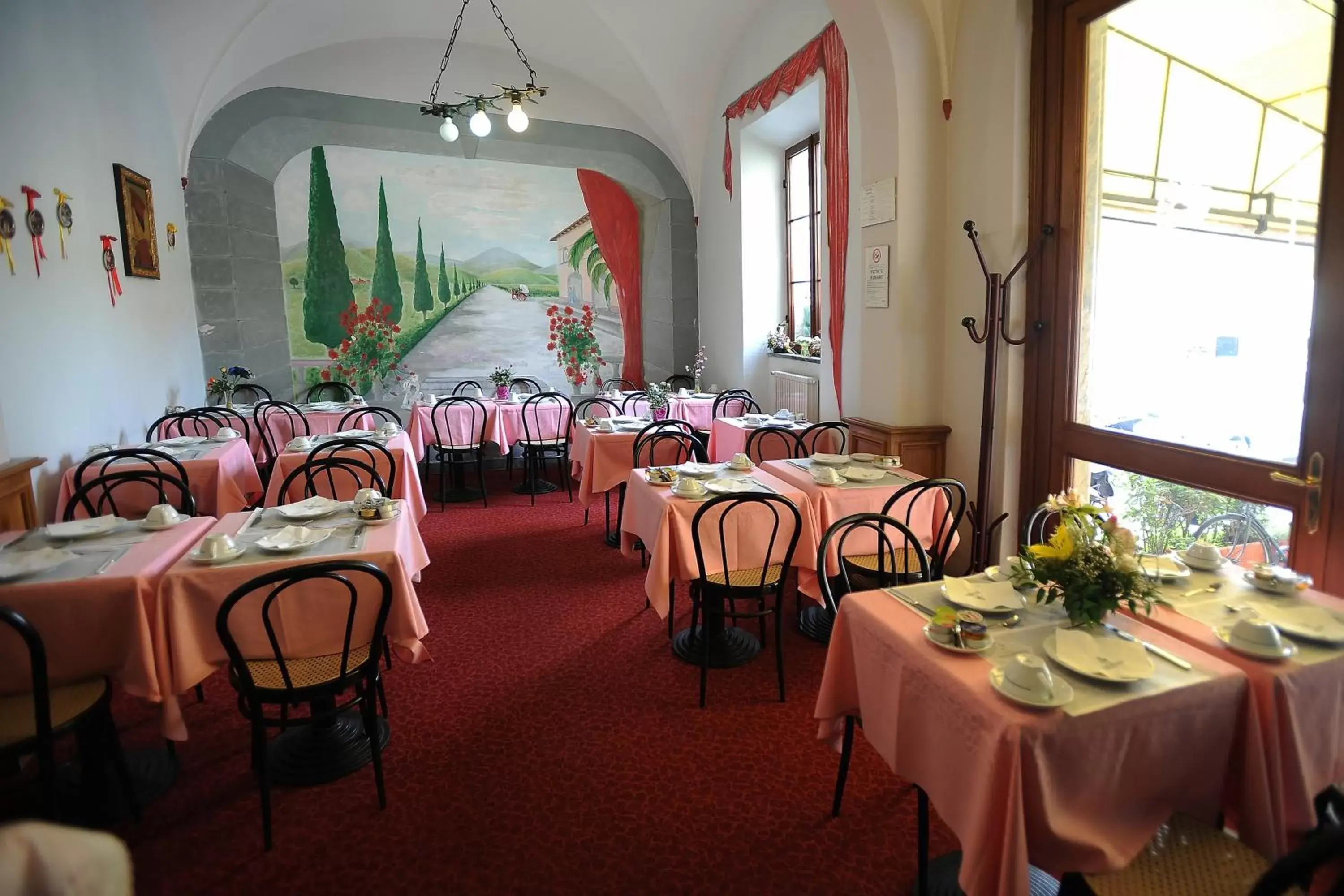 Restaurant/Places to Eat in Hotel Villa Kinzica