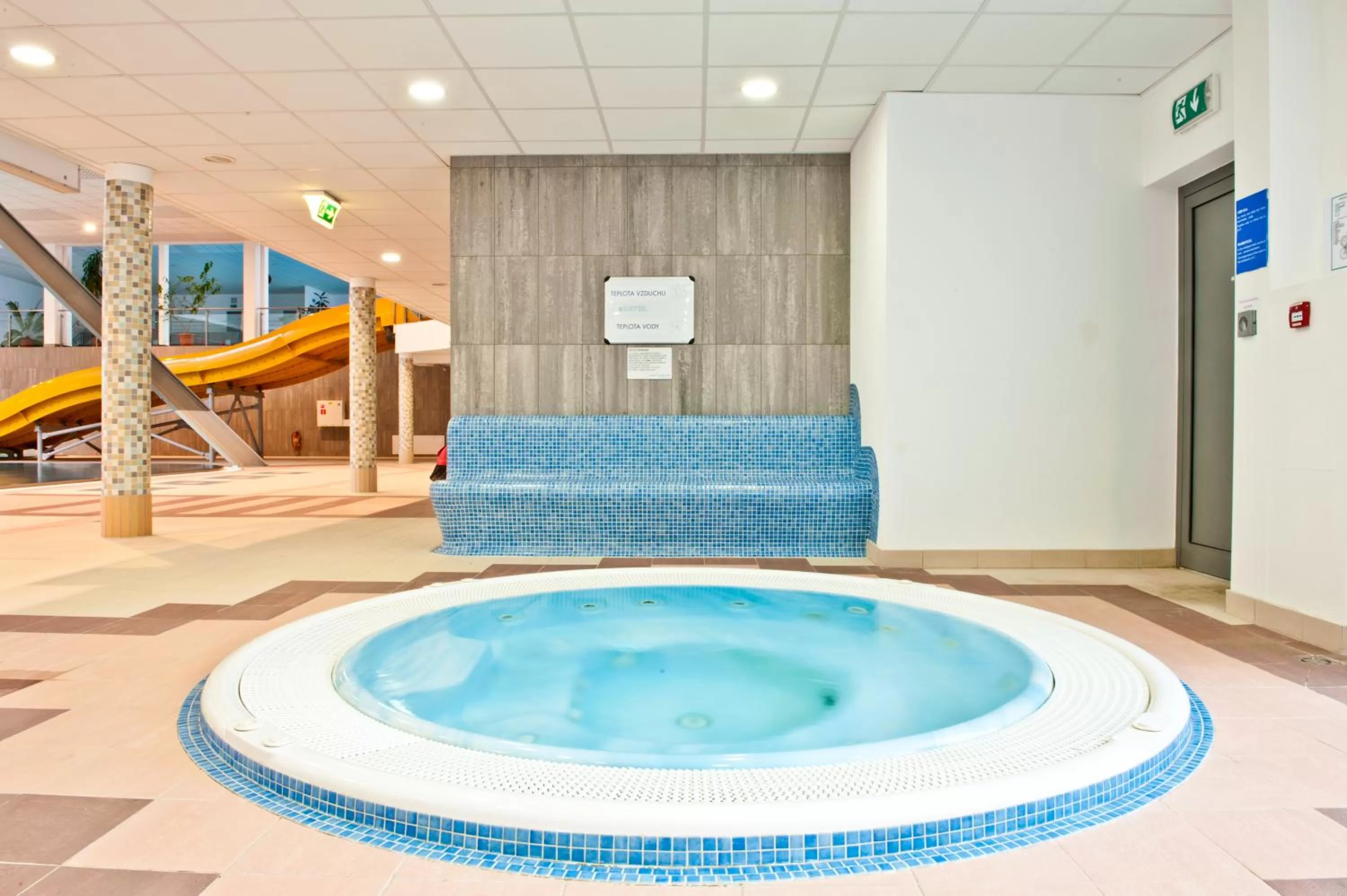 Swimming pool in Top Penzión Marína