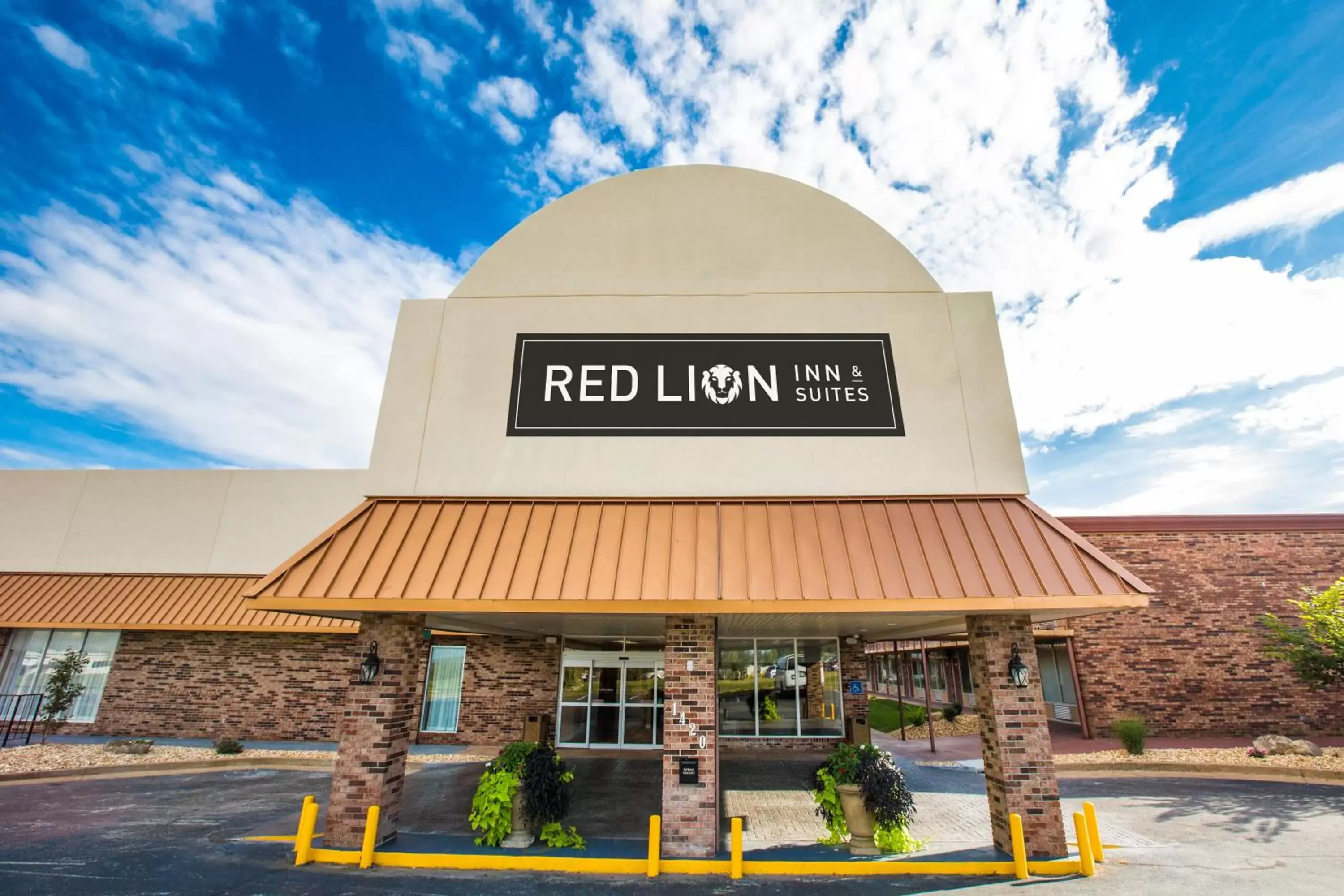 Property Building in Red Lion Inn & Suites Branson