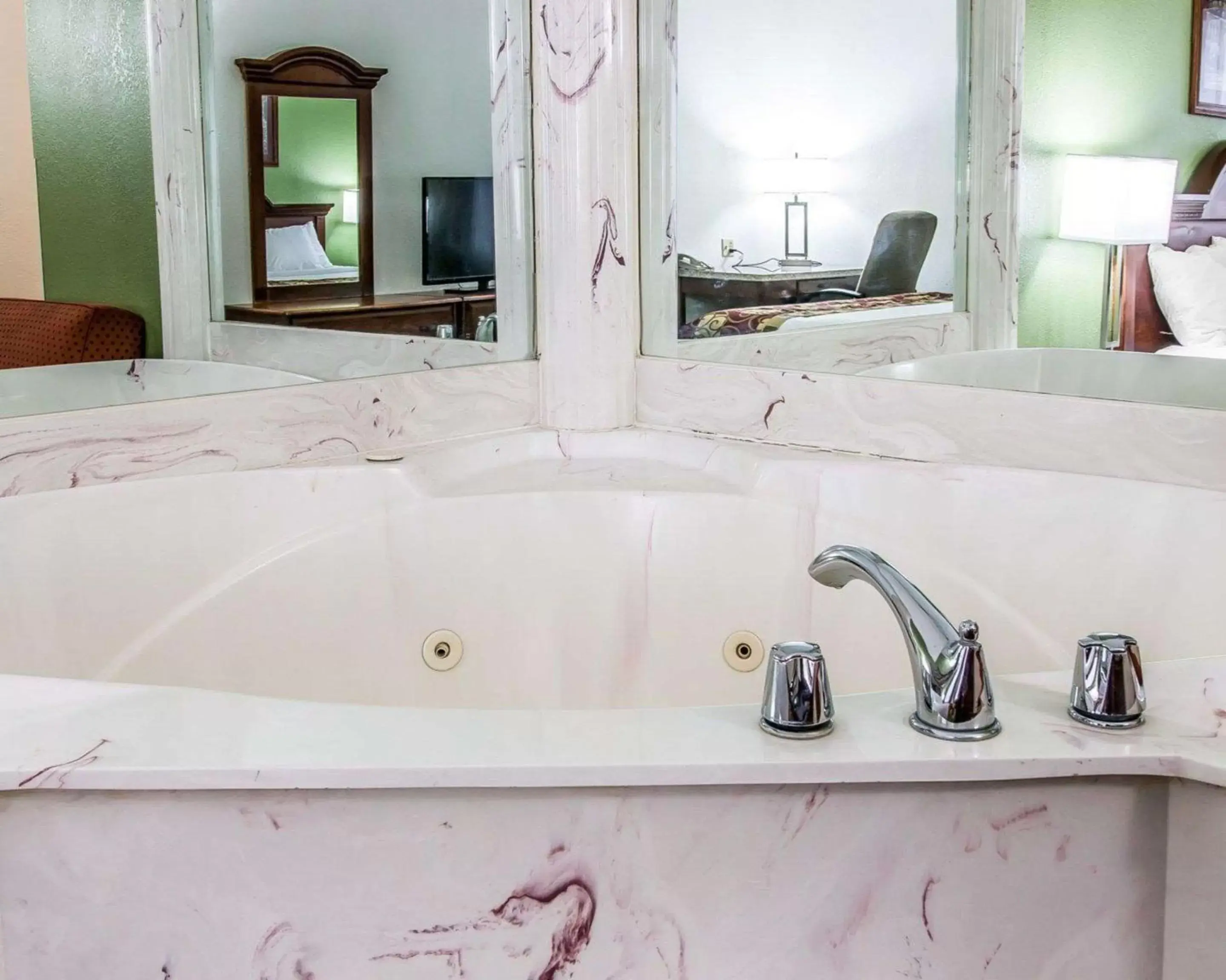 Photo of the whole room, Bathroom in Clarion Inn I-94 near Expo Center