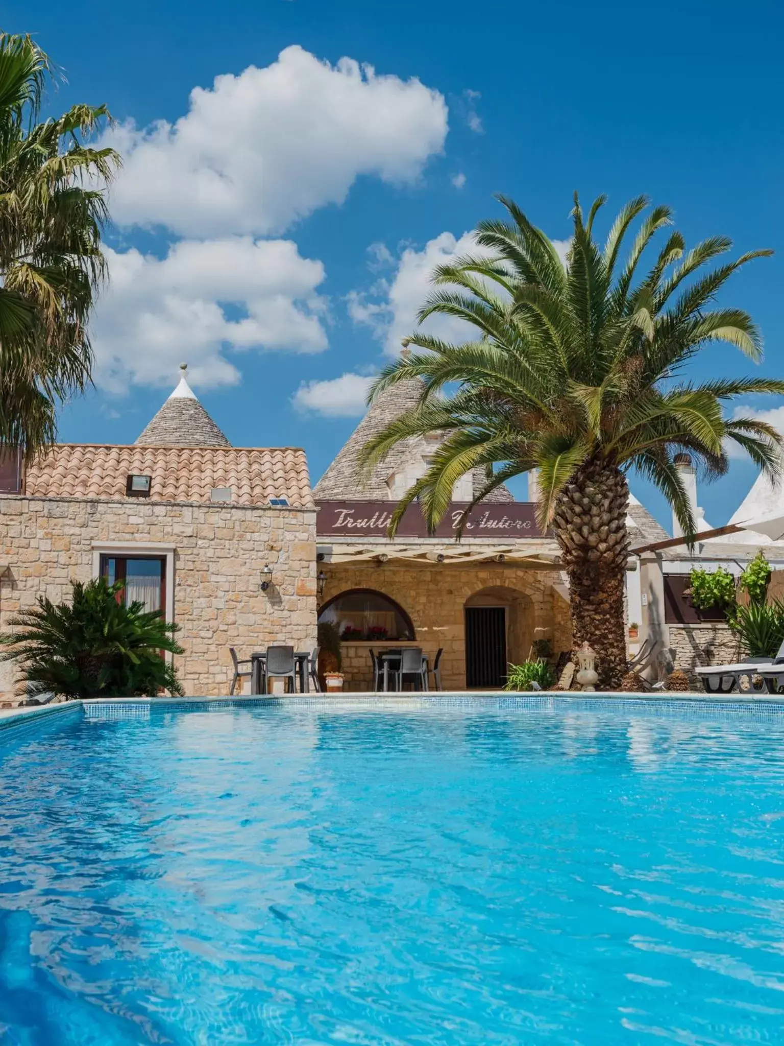 Property building, Swimming Pool in Trulli D'autore