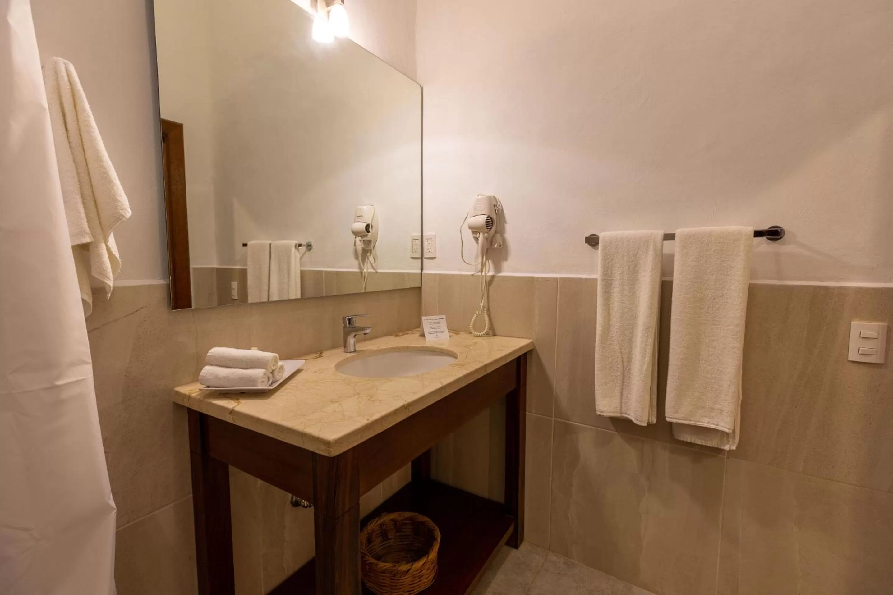 Bathroom in Plaza Chapala Hotel