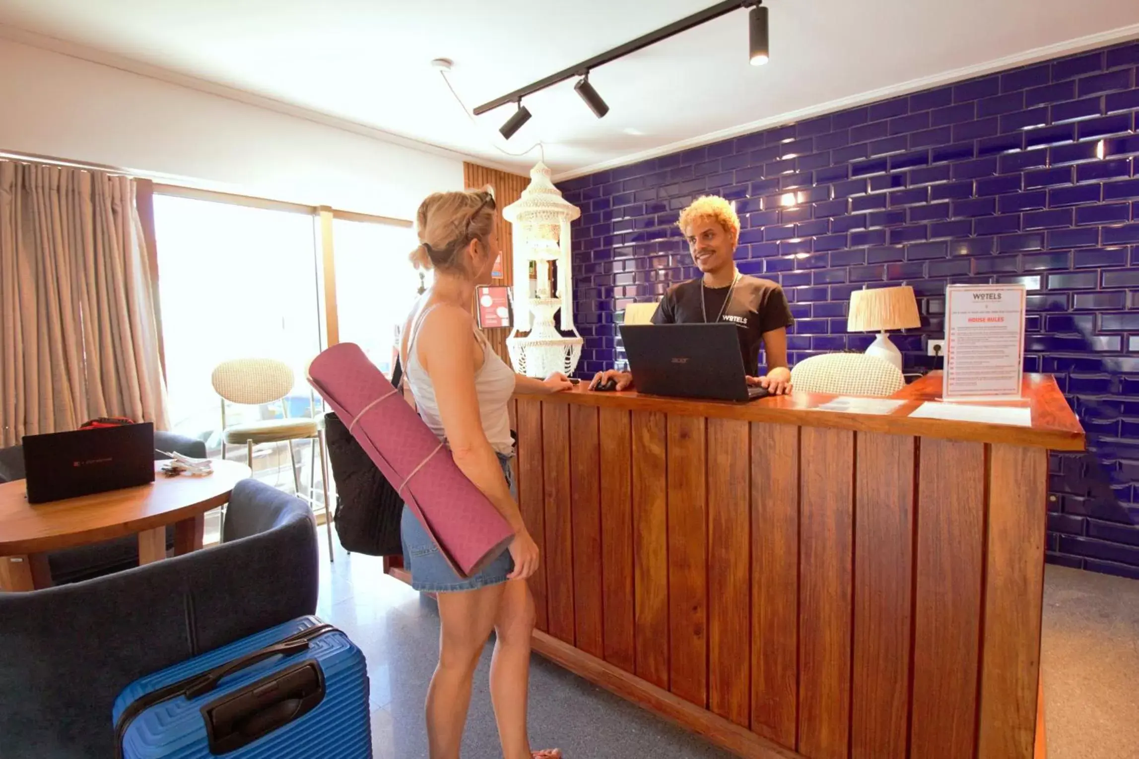 Staff, Lobby/Reception in WOT Costa da Caparica