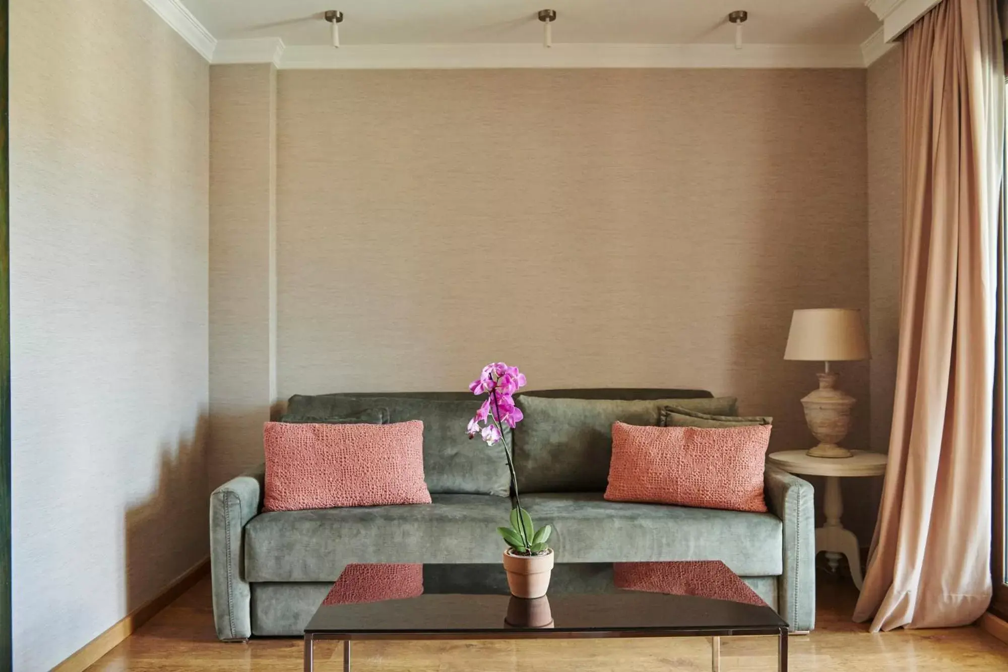 Living room, Seating Area in B bou Hotel La Viñuela & Spa