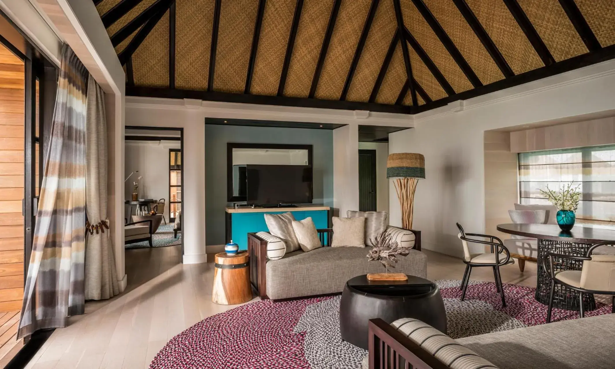 Living room, Seating Area in Four Seasons Resort Maldives at Kuda Huraa