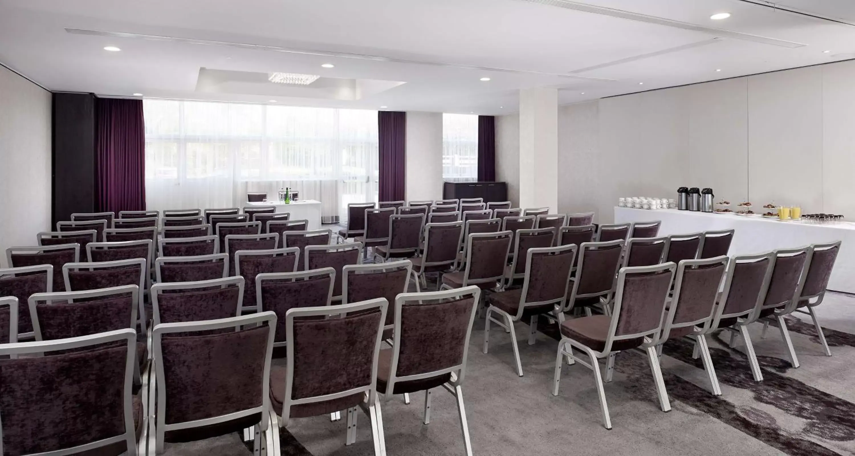 Meeting/conference room in DoubleTree by Hilton Hotel Nottingham - Gateway