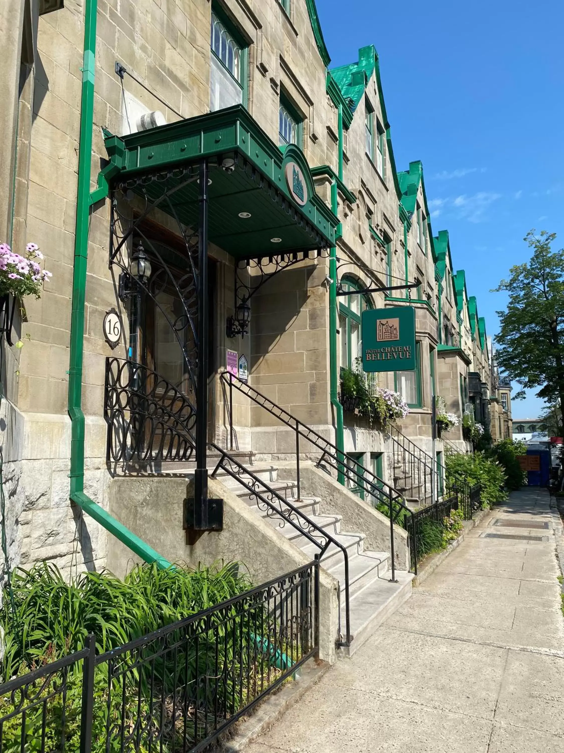 Facade/entrance, Property Building in Hotel Chateau Bellevue