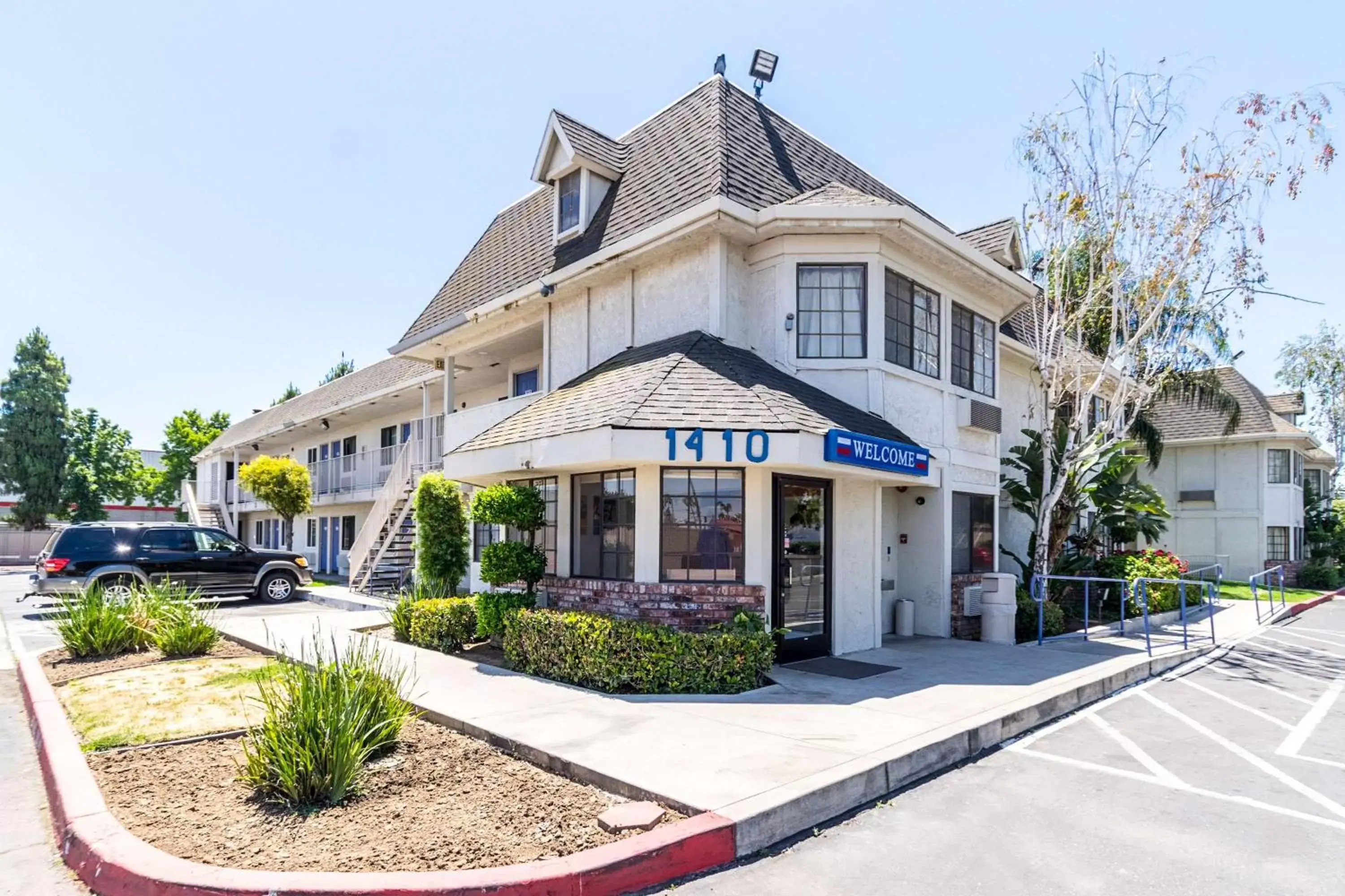 Property building in Motel 6-Merced, CA - North Property building in Motel 6-Merced, CA - North