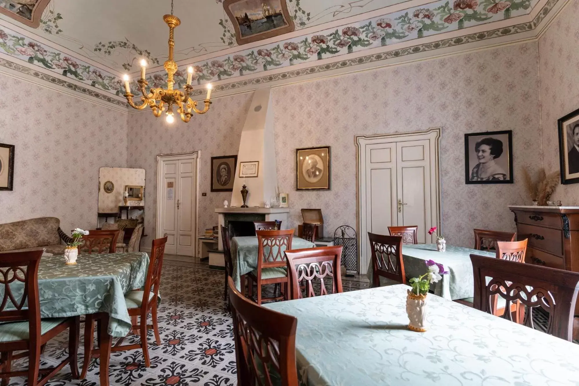 Restaurant/Places to Eat in Palazzo Il Cavaliere B&B De Charme