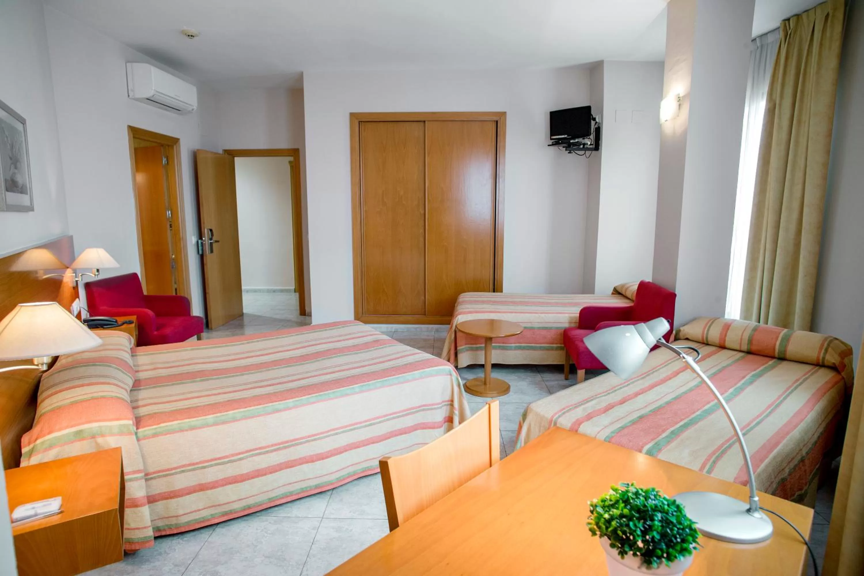 Triple Room in Hotel Rostits