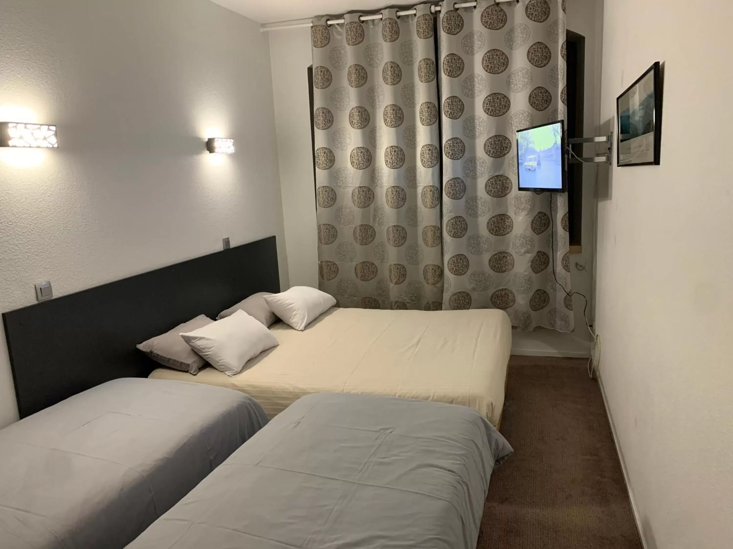 Bed in Sure Hotel by Best Western Annecy