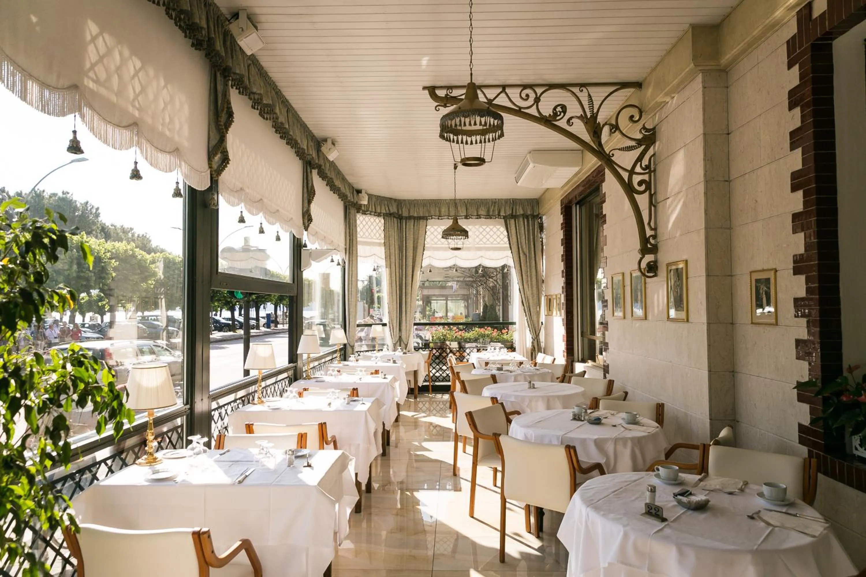 Restaurant/places to eat in Hotel Milan Speranza Au Lac