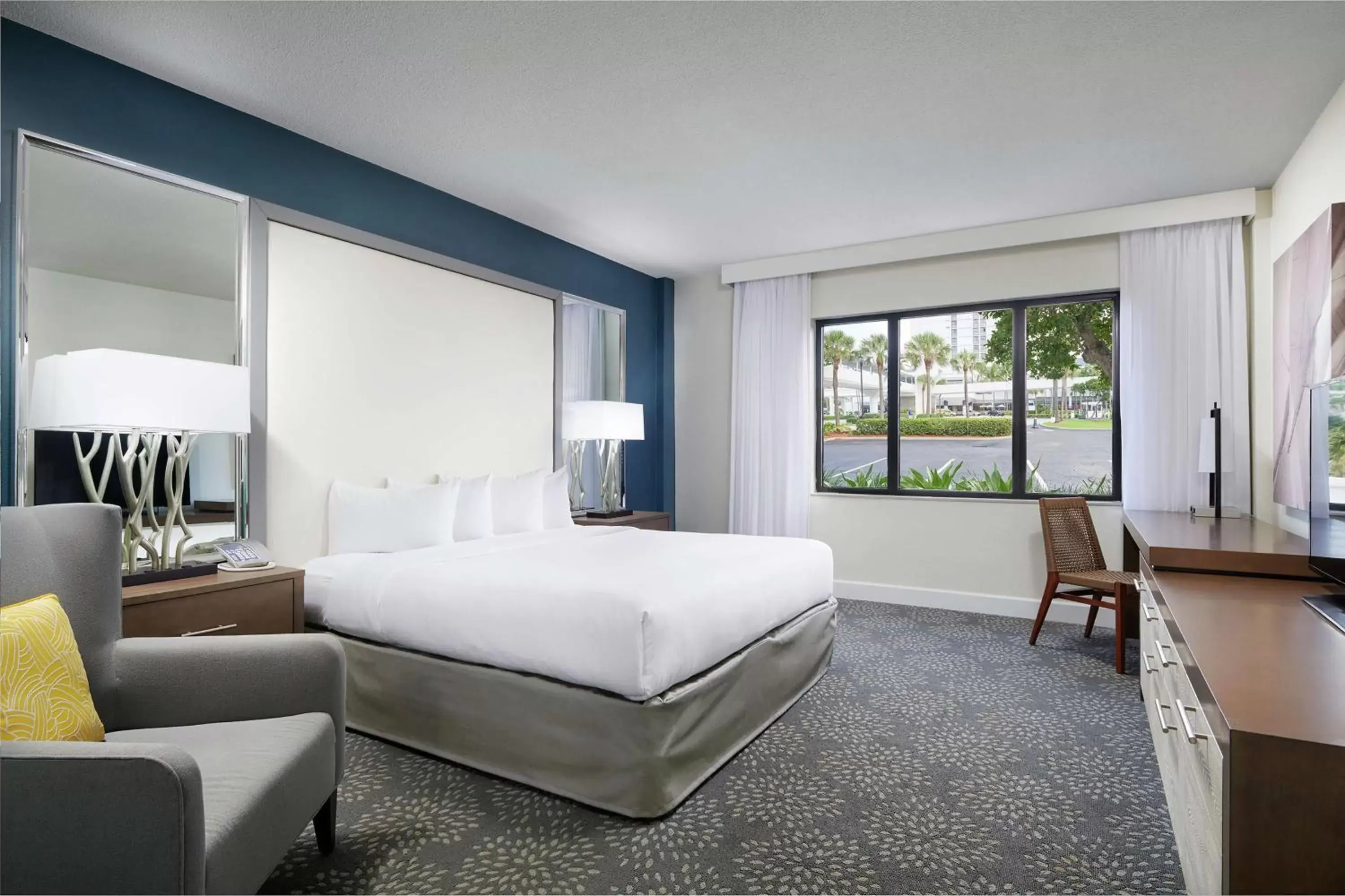 Bed in Bahia Mar Fort Lauderdale Beach - DoubleTree by Hilton