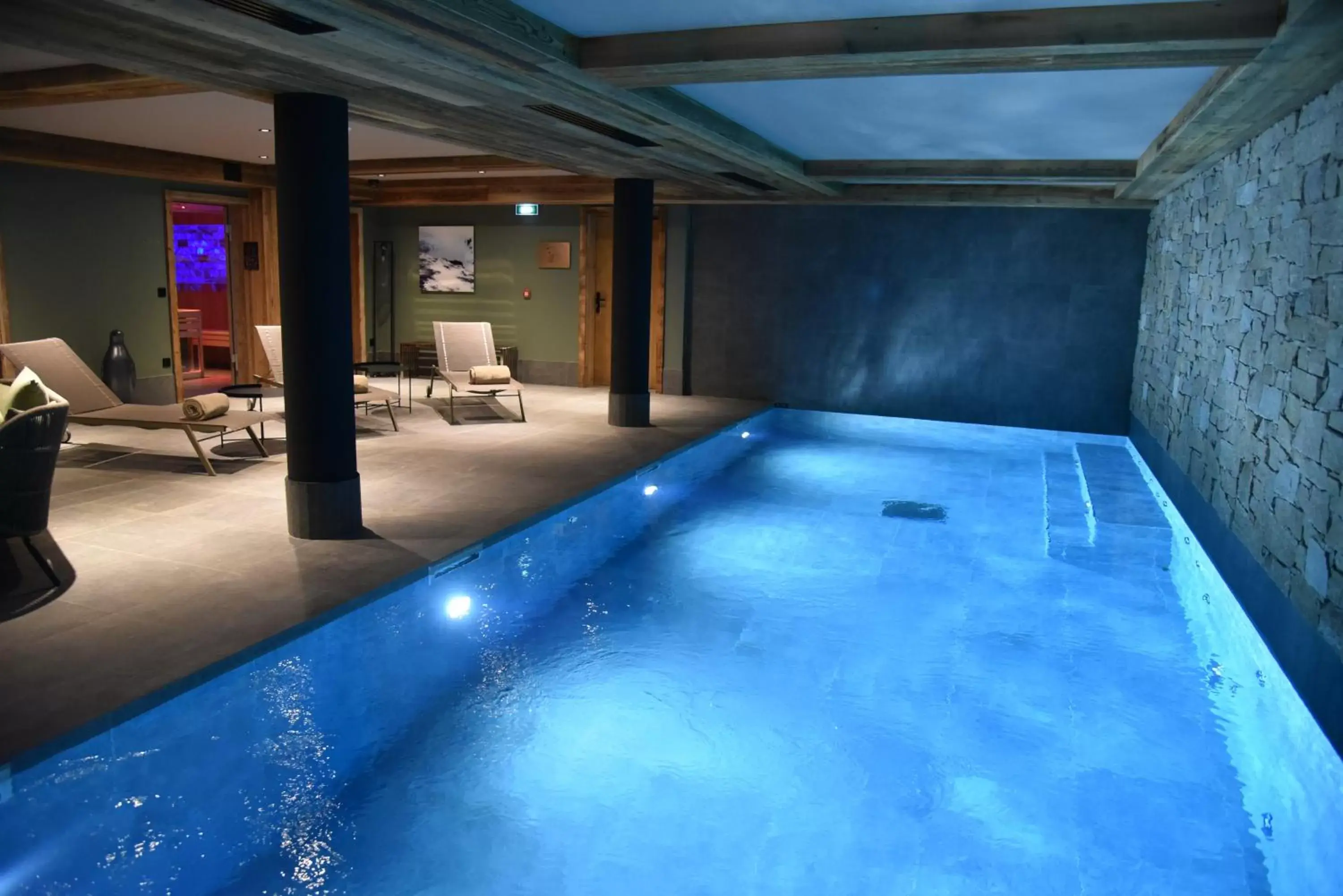 Swimming Pool in Hotel MONT-BLANC VAL D'ISERE
