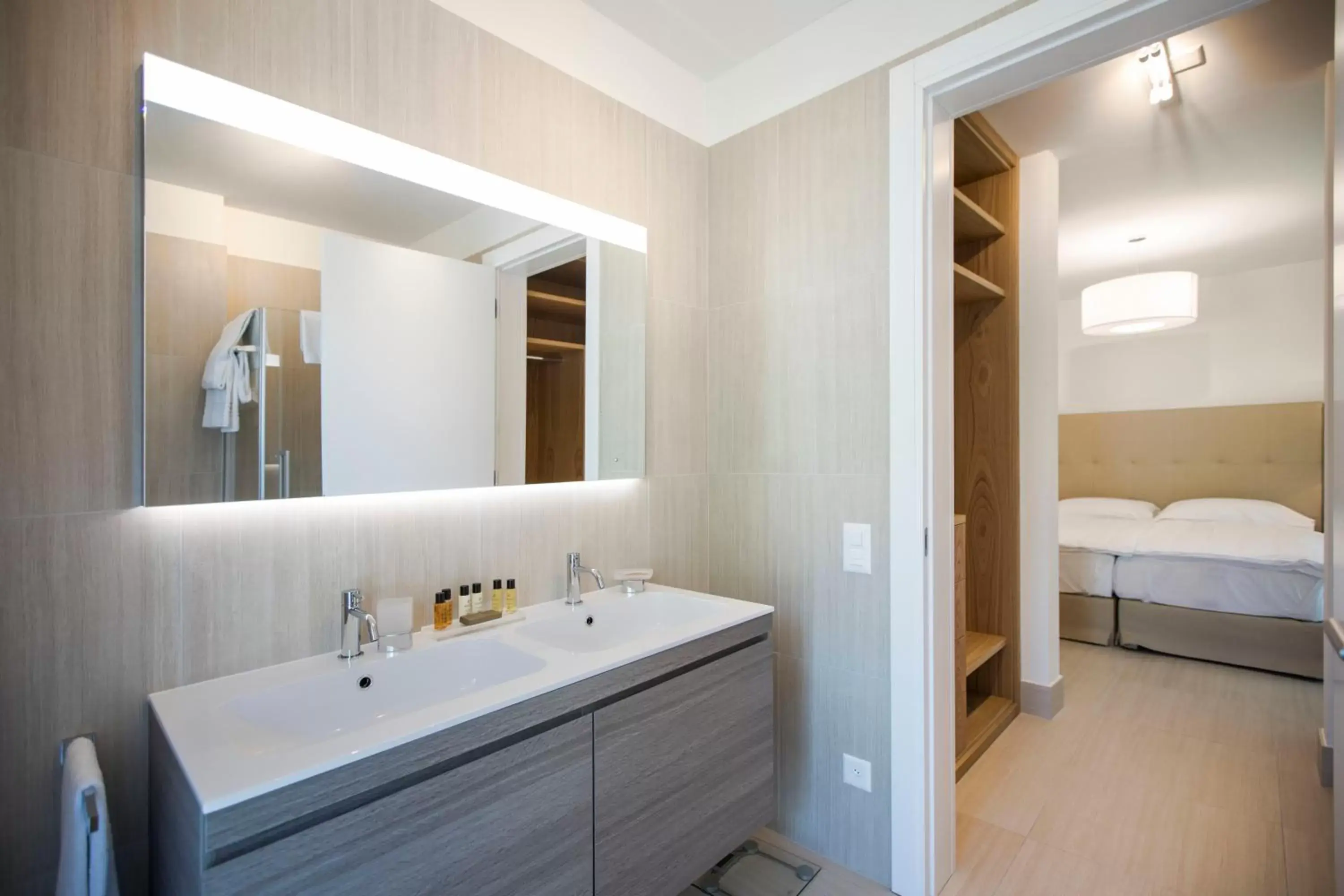 Bathroom in Delta Resort Apartments