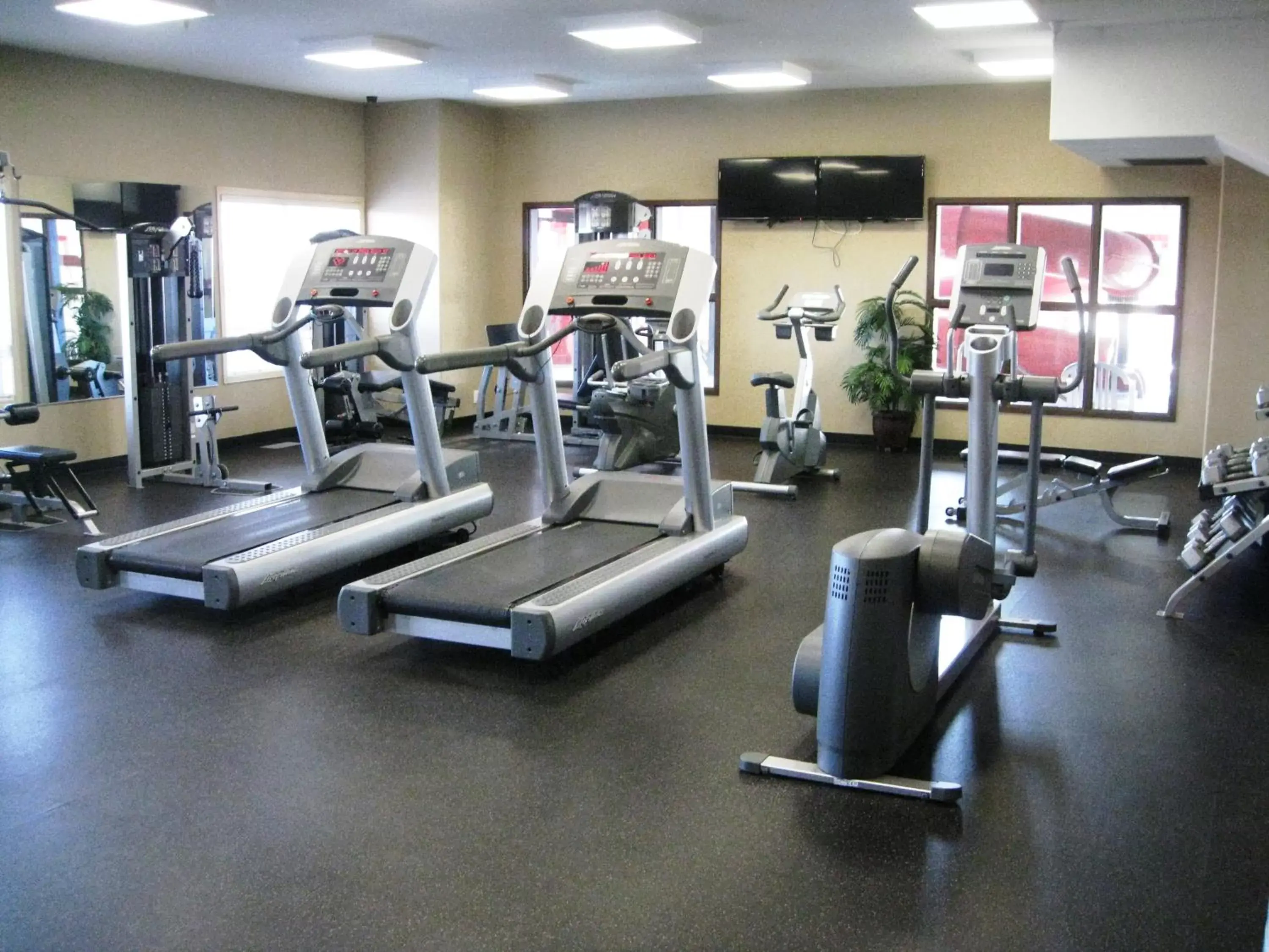 Fitness centre/facilities, Fitness Center/Facilities in Ramada by Wyndham Stettler