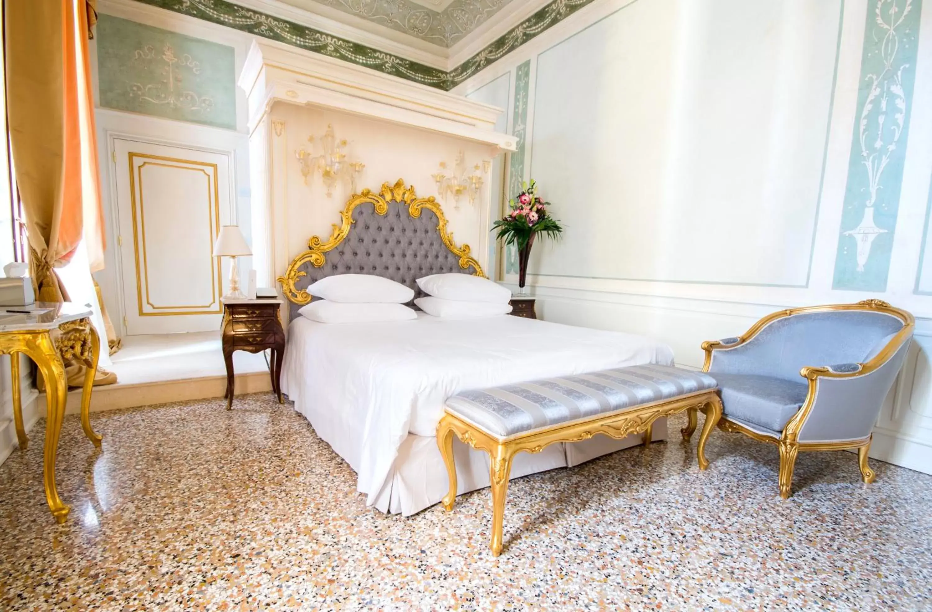 Bedroom, Bed in Ca' Bonfadini Historic Experience