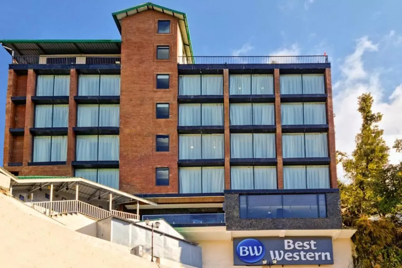 Property Building in Best Western Dalhousie