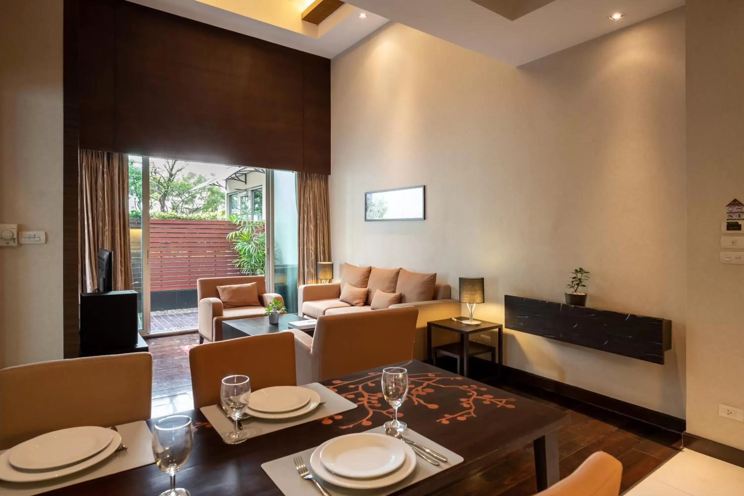 Living room, Restaurant/Places to Eat in Jasmine Resort Bangkok