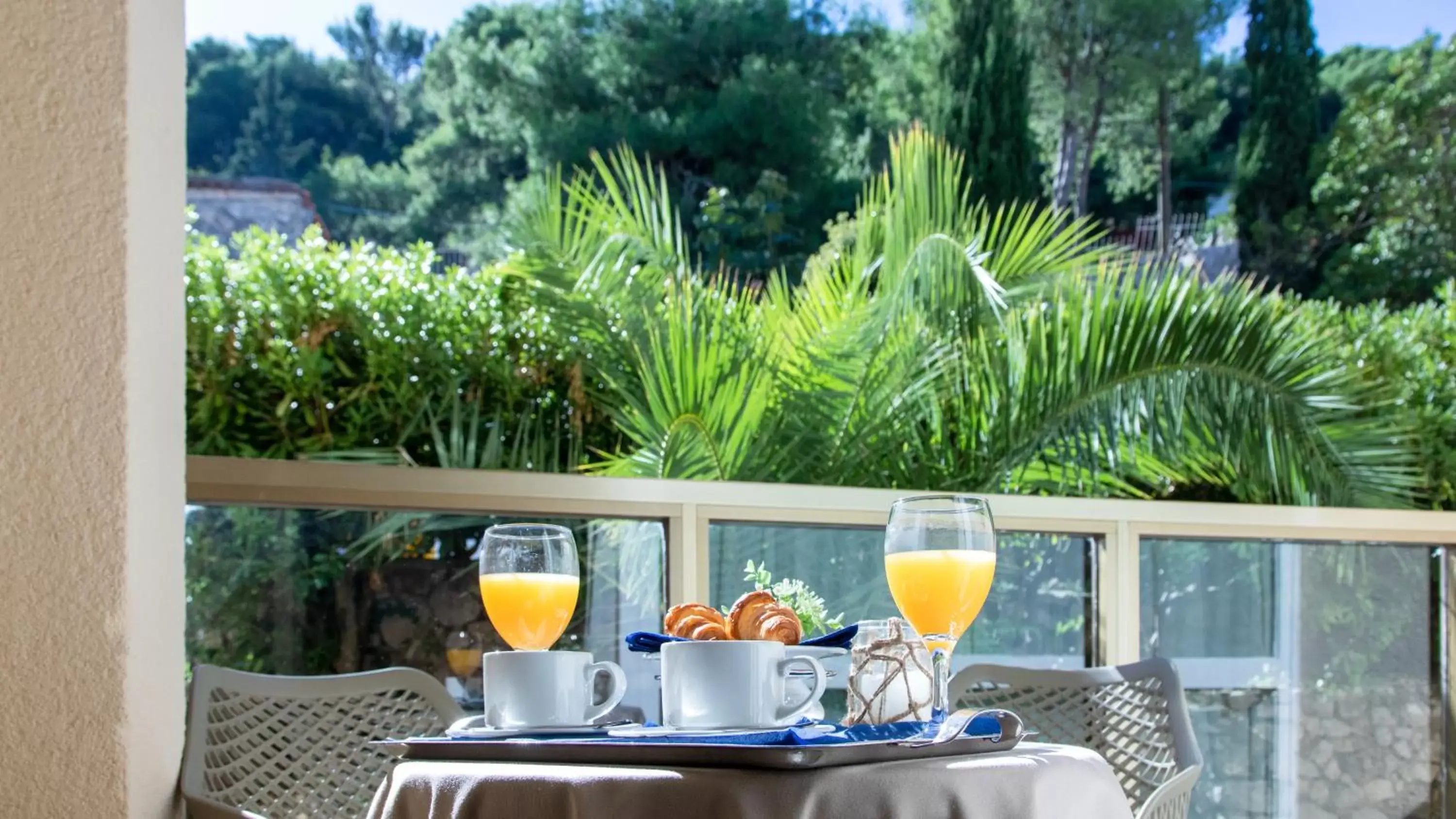 Standard Double/Twin Room with Balcony in Hotel Vis