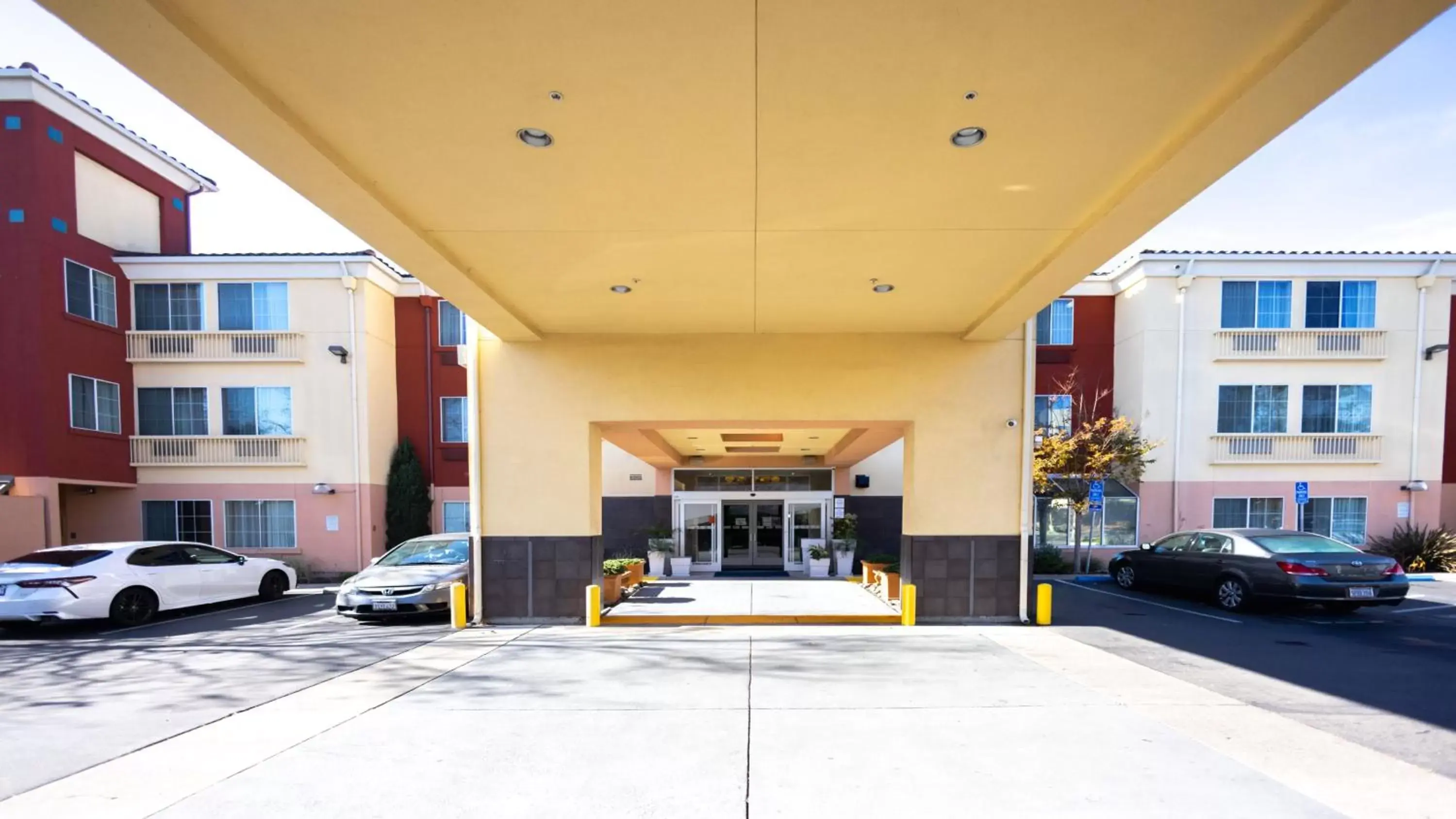 Facade/entrance in Holiday Inn Express Berkeley, an IHG Hotel